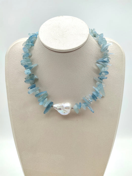 LARGE BAROQUE PEARL WITH AQUAMARINE NECKLACE