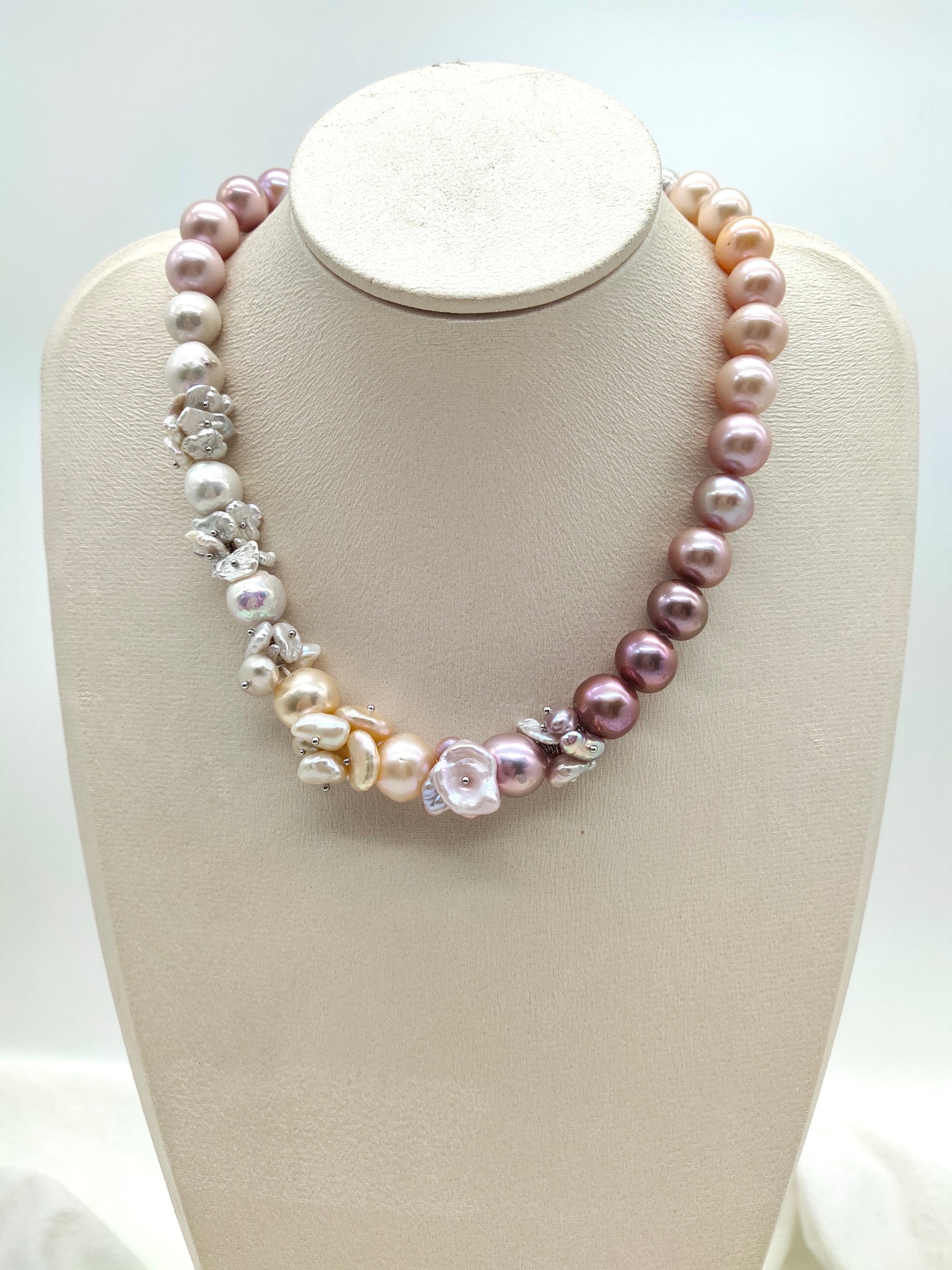 CUSTOM MADE GRADIENT PEARL NACKLACE