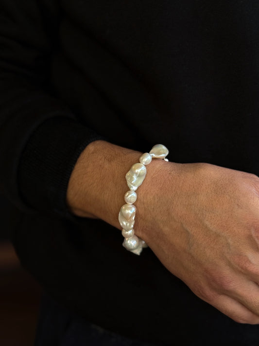 LARGE FRESHWATER BAROQUE PEARL BRACELET
