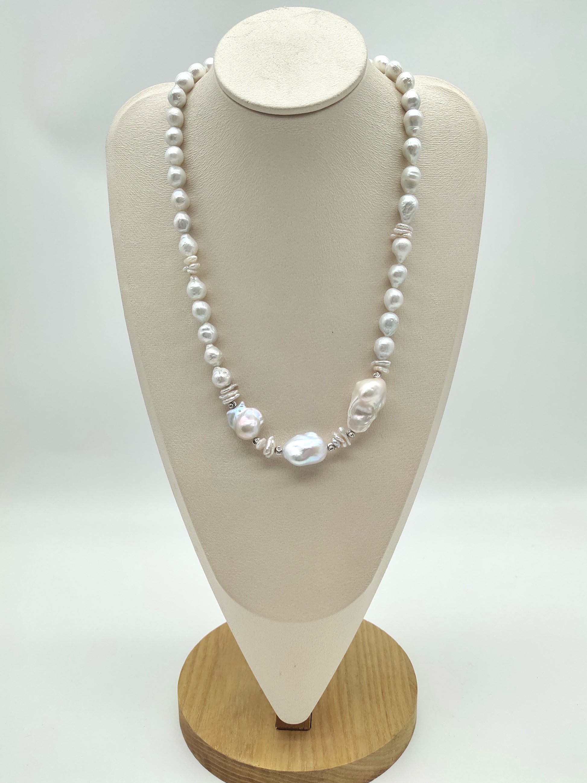 LARGE BAROQUE PEARL NECKLACE