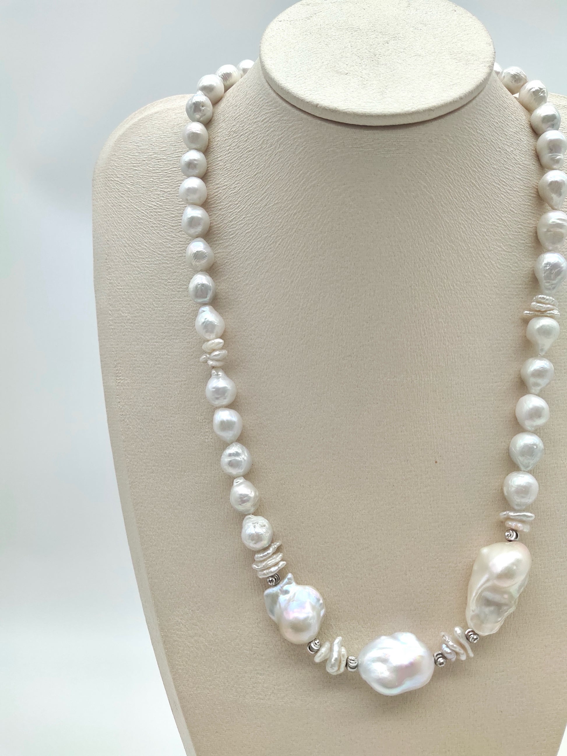 LARGE BAROQUE PEARL NECKLACE