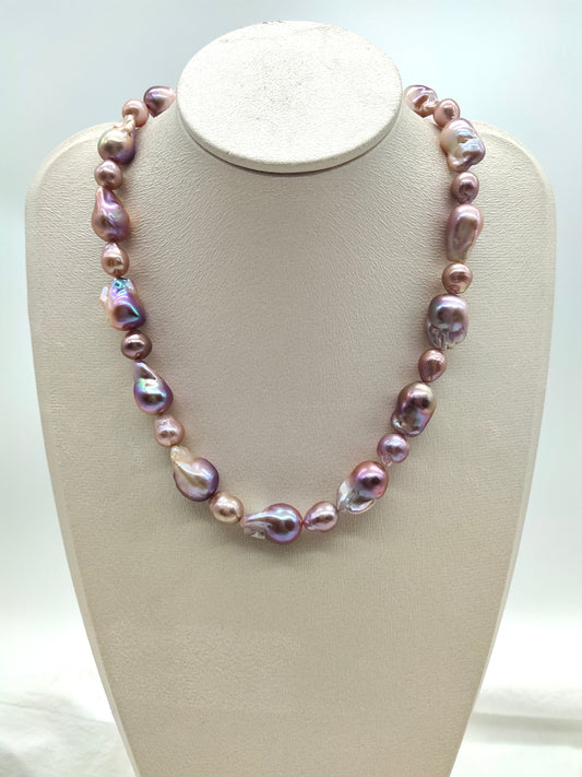 IRIDESCENT FRESHWATER BAROQUE PEARL NECKLACE