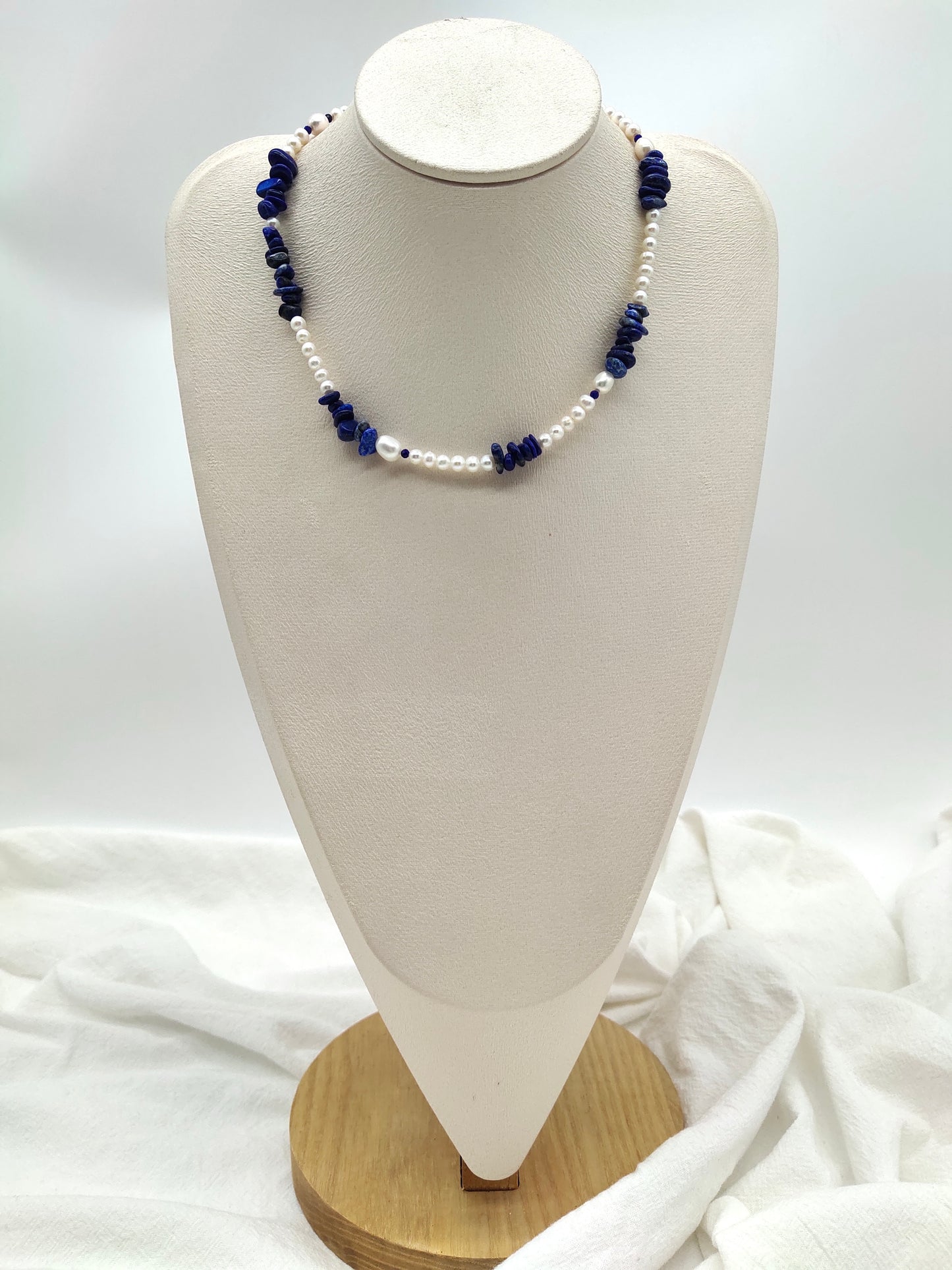 NATURAL LAPIS LAZULI WITH FRESHWATER PEARL NECKLACE