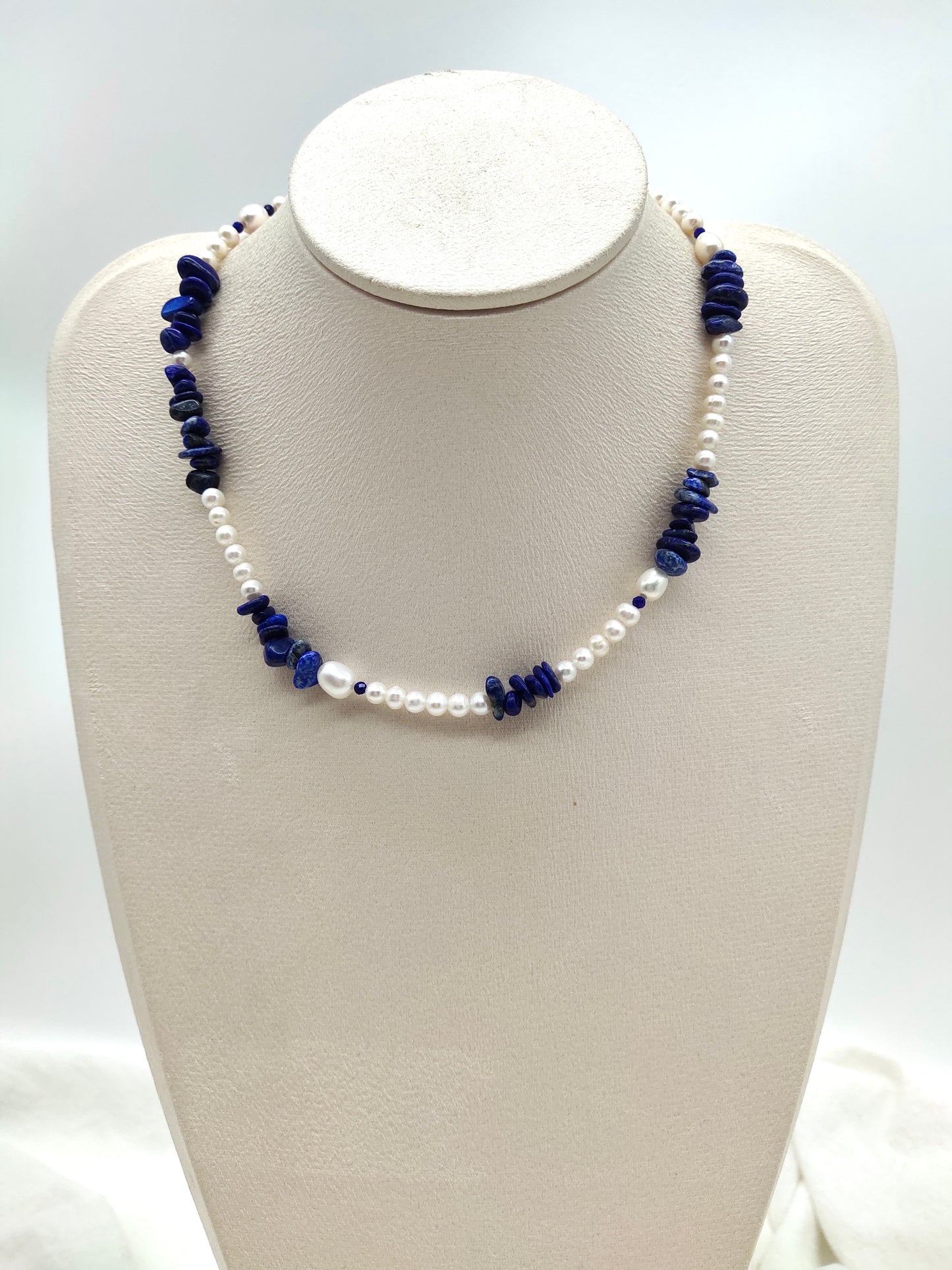 NATURAL LAPIS LAZULI WITH FRESHWATER PEARL NECKLACE