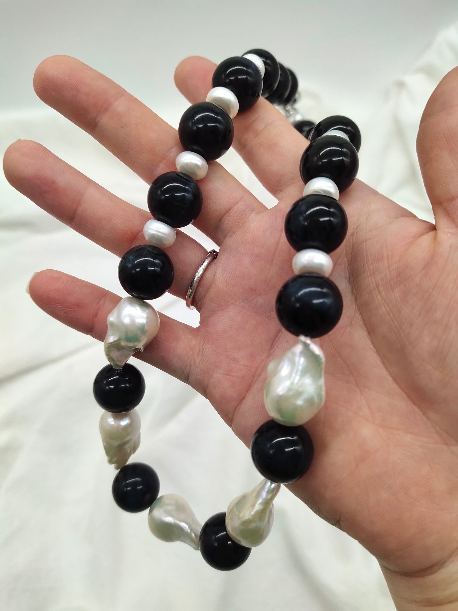 BLUE TIGER'S EYE BEADS BAROQUE PEARL NECKLACE
