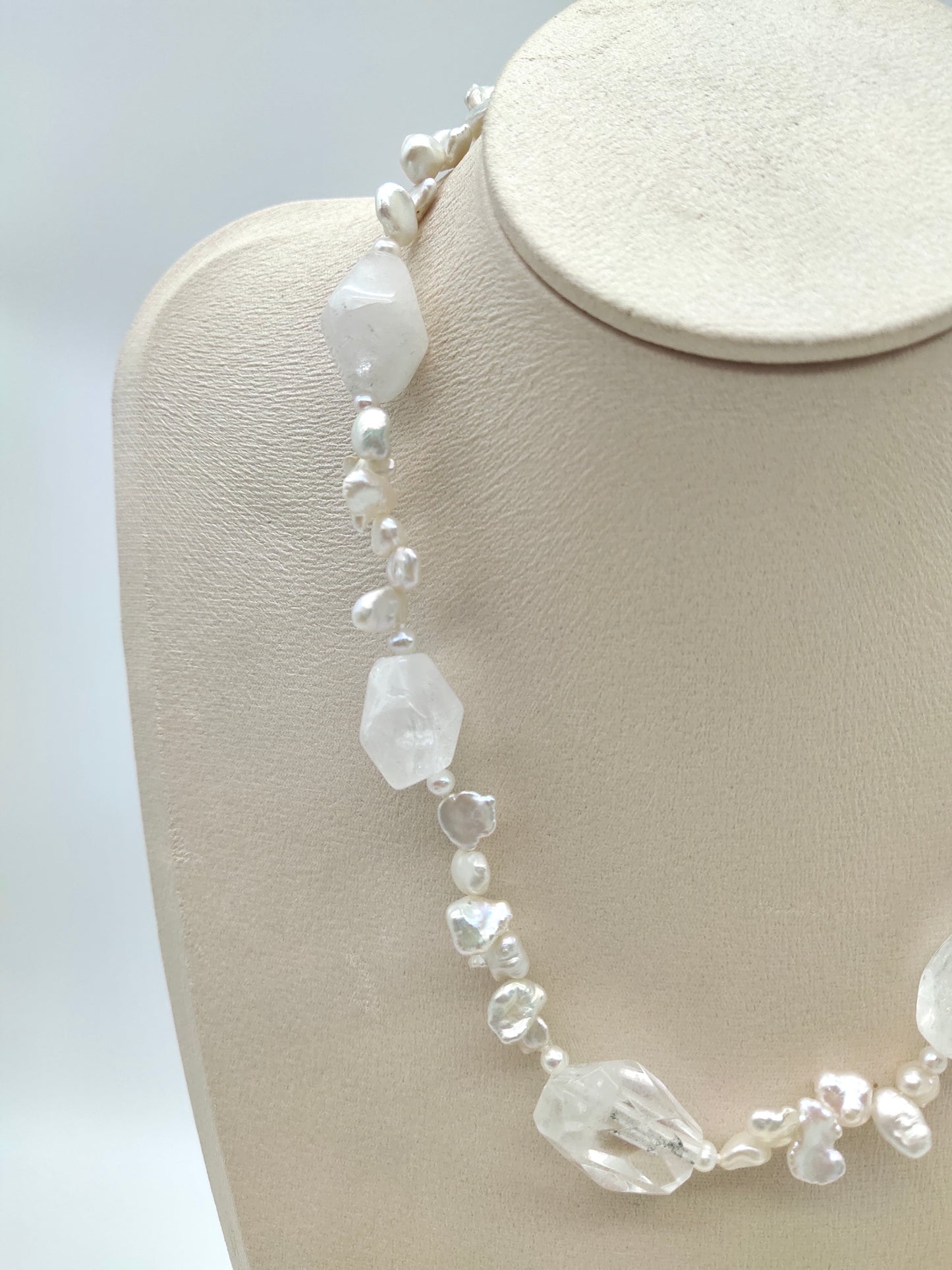 KESHI PEARL WITH WHITE CRYSTAL QUARTZ NECKLACE