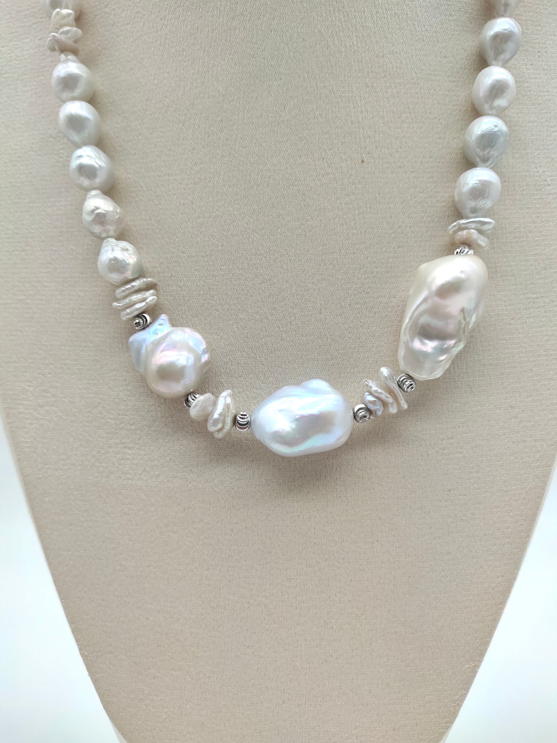 LARGE BAROQUE PEARL NECKLACE