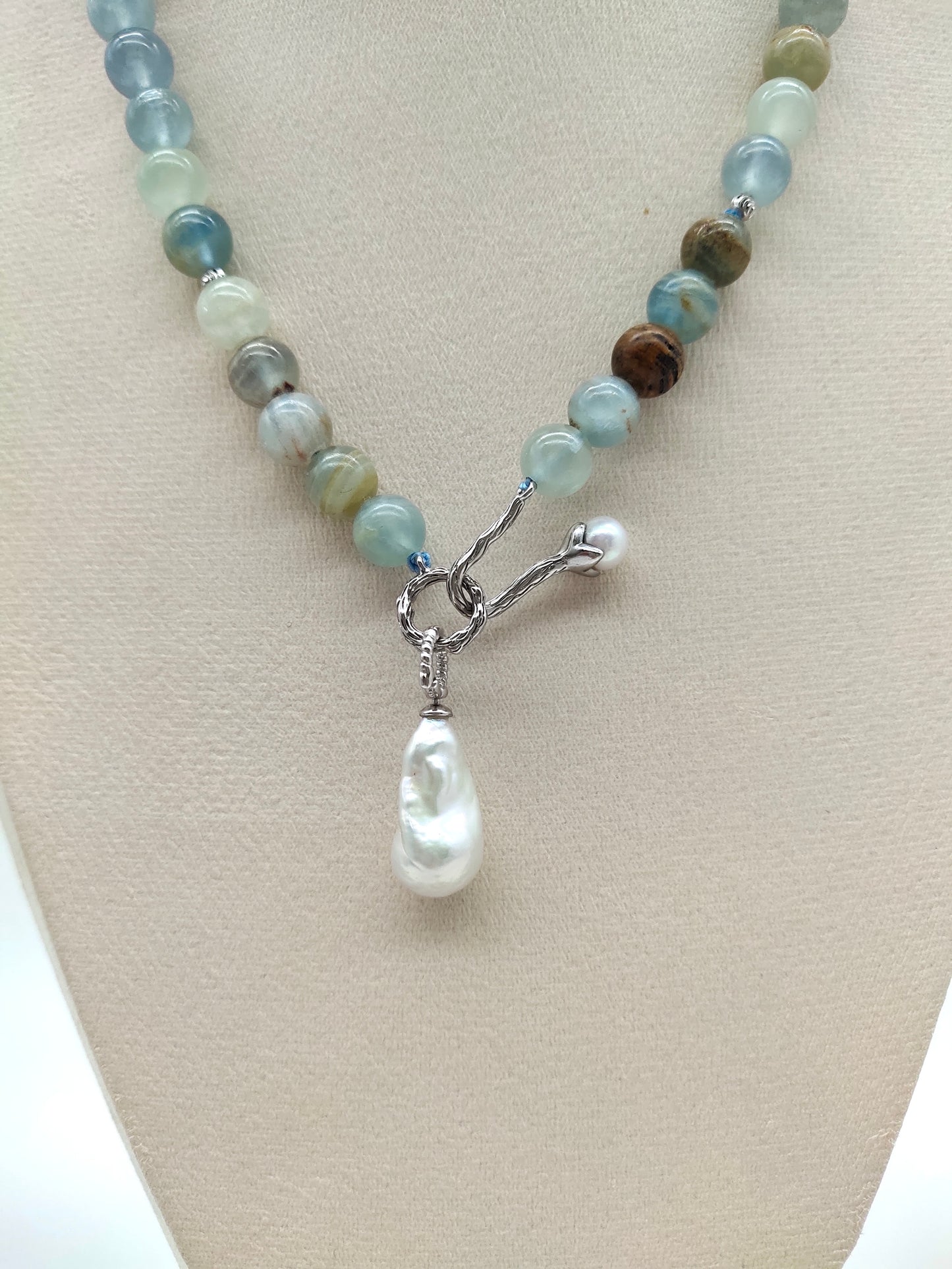 BLUE CALCITE NECKLACE WITH BAROQUE PEARL PENDANT