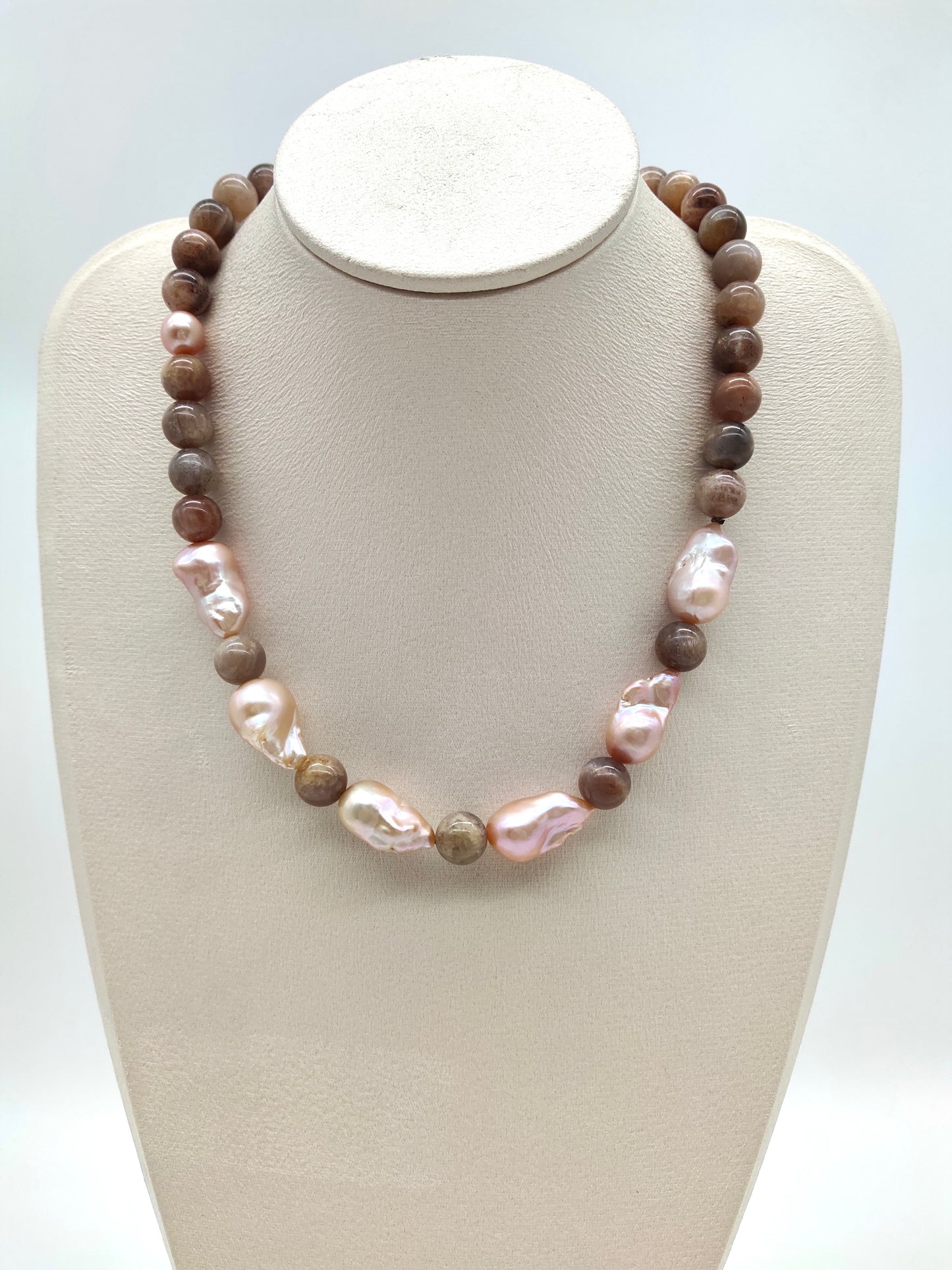 BLACK GOLD SUNSTONE WITH PEACH BAROQUE PEARL NECKLACE