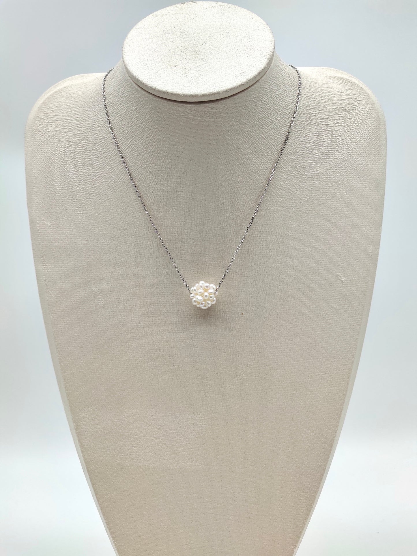 HANDMADE WEAVE WHITE PEARL BALL CLUSTER PENDANT NECKLACE