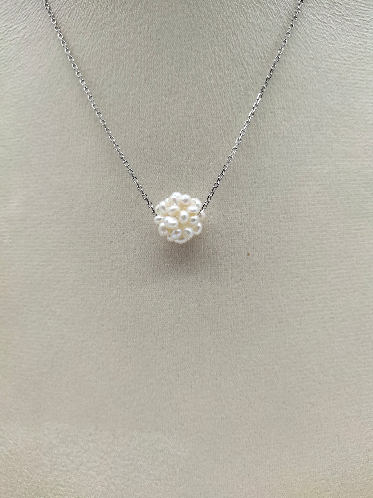 HANDMADE WEAVE WHITE PEARL BALL CLUSTER PENDANT NECKLACE