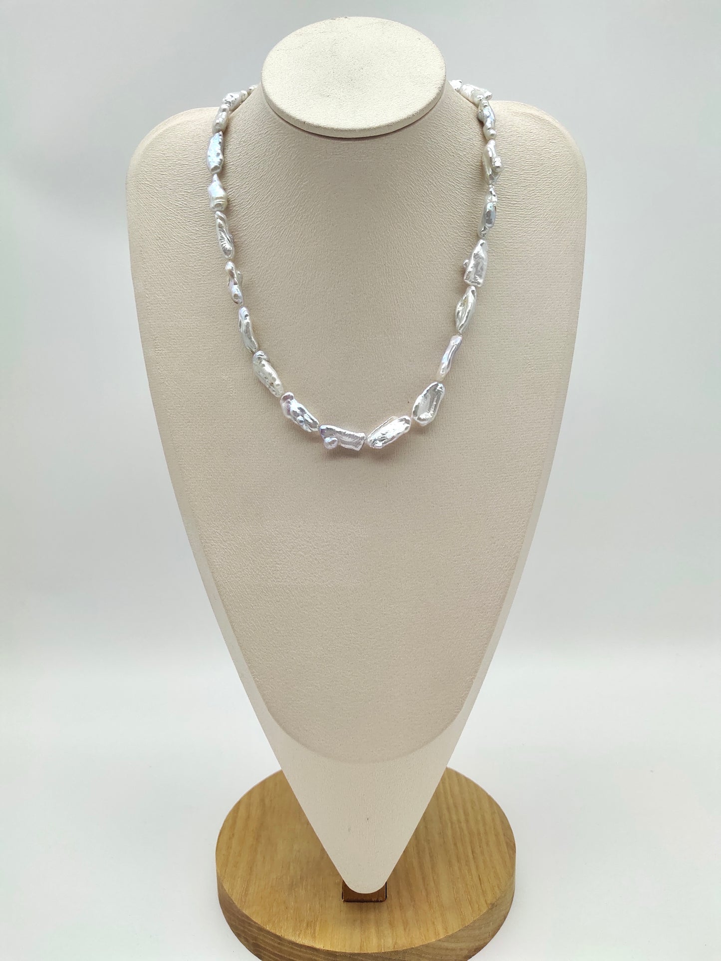 IRIDESCENT FRESHWATER KESHI PEARL NECKLACE