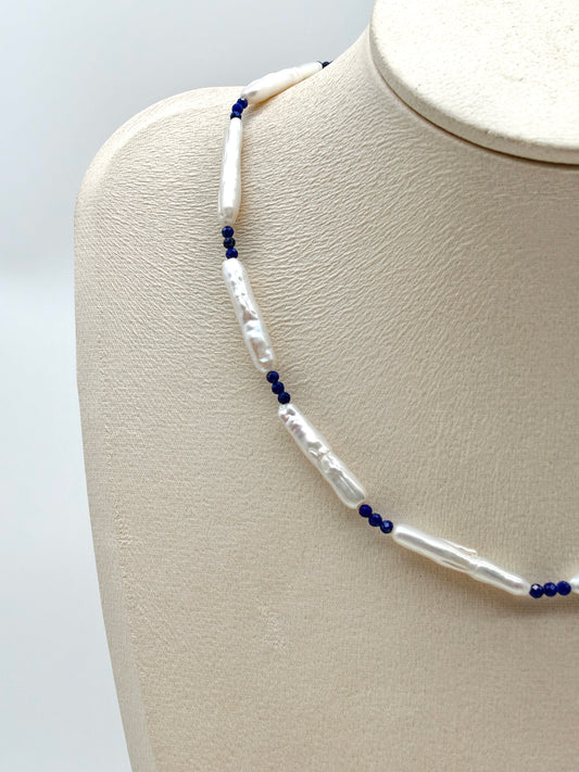 CLAUDIA NECKLACE WITH NATURAL LAPIS LAZULI