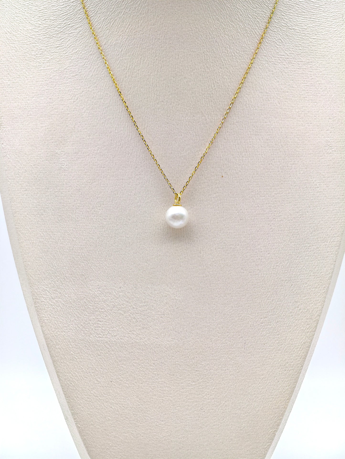 CLASSIC WITHE PEARL PENDANT