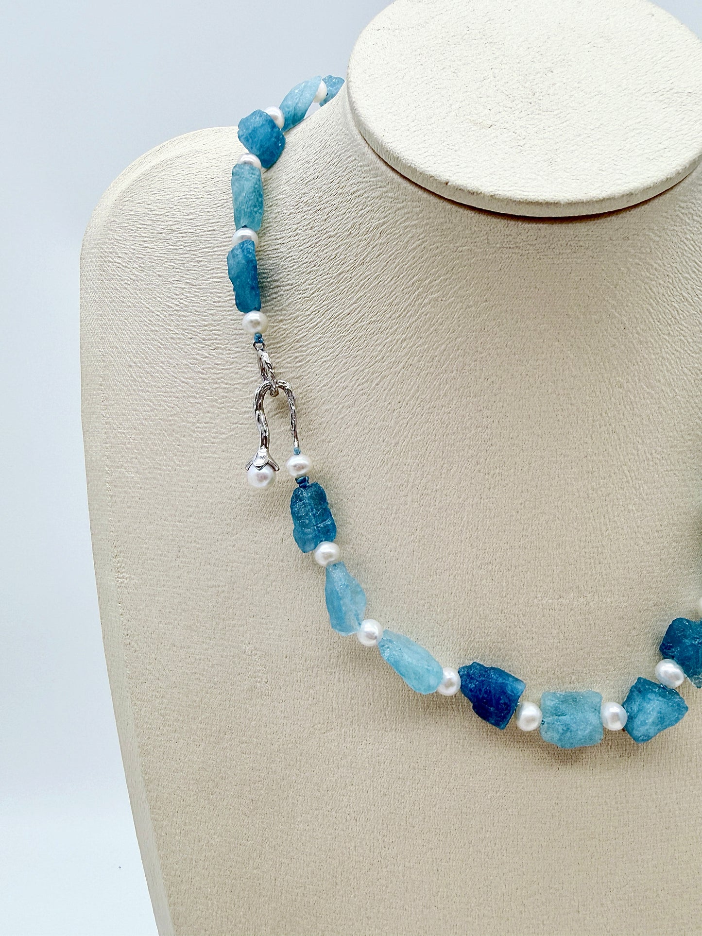 FRESHWATER PEARL WITH AQUAMARINE NECKLACE