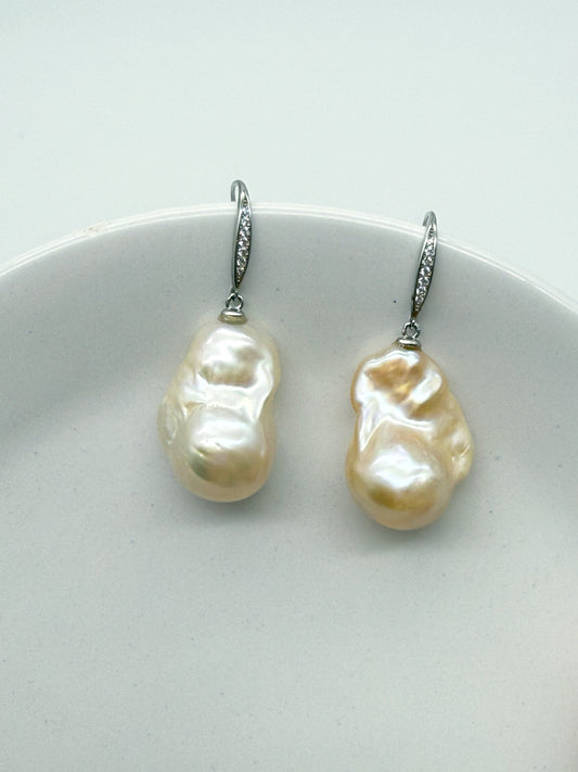 CHAMPAGNE BAROQUE PEARL EARRINGS