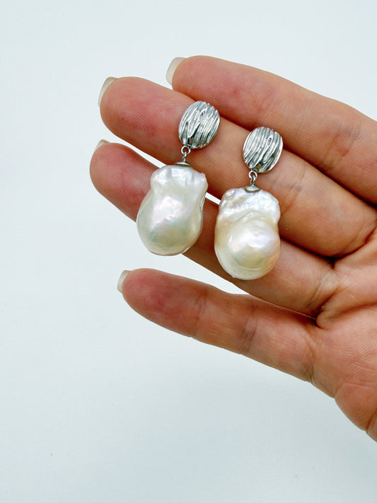 LIGHT CREAM COLOURS BAROQUE PEARL EARRINGS
