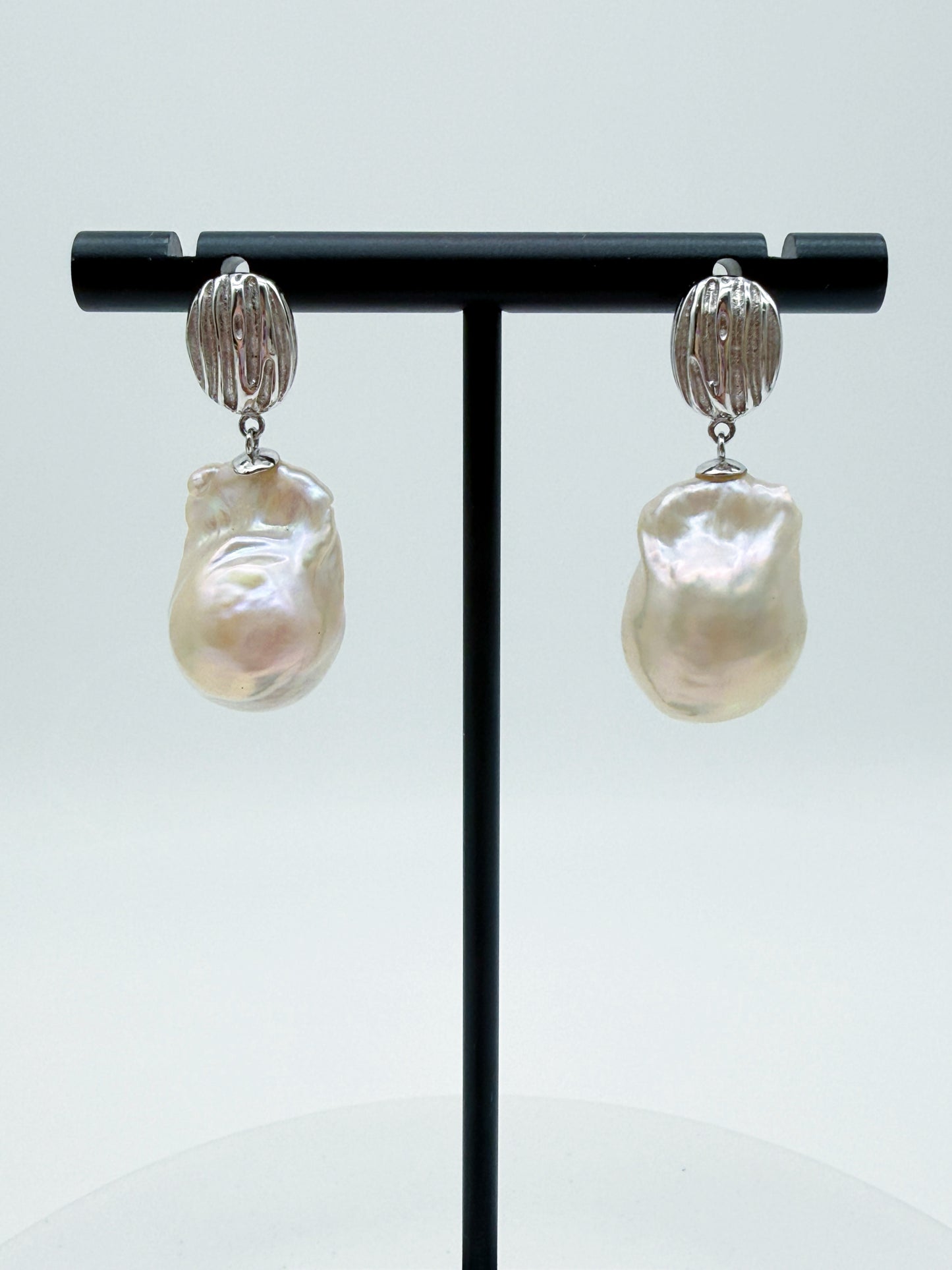 LIGHT CREAM COLOURS BAROQUE PEARL EARRINGS