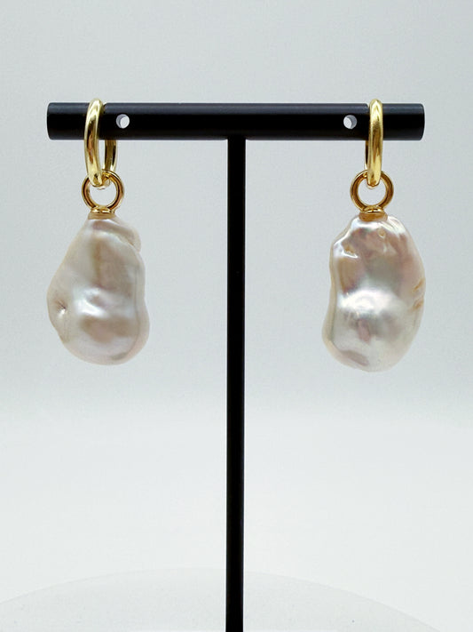 CHAMPAGNE BAROQUE PEARL EARRINGS