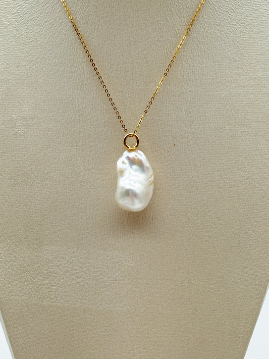 CHAMPAGNE BAROQUE PEARL EARRINGS