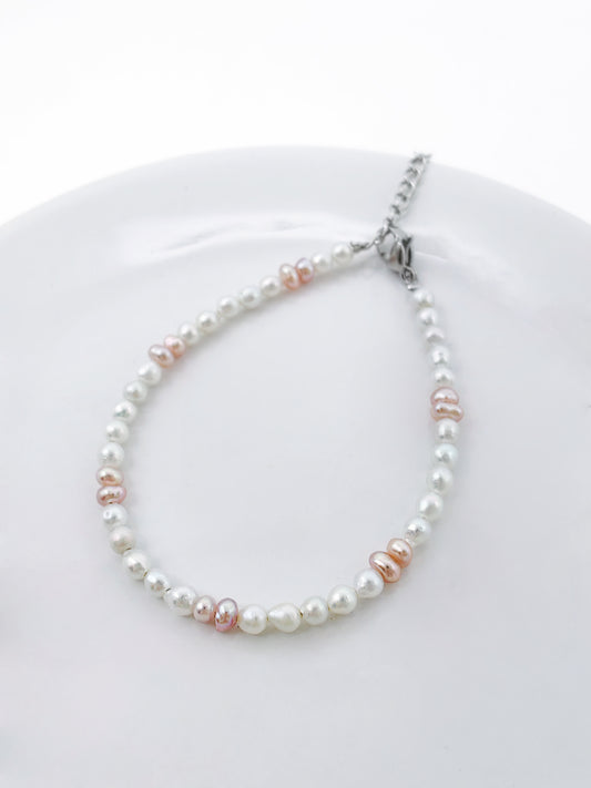 BABY PEARL BRACELET WITH PINK PEARLS