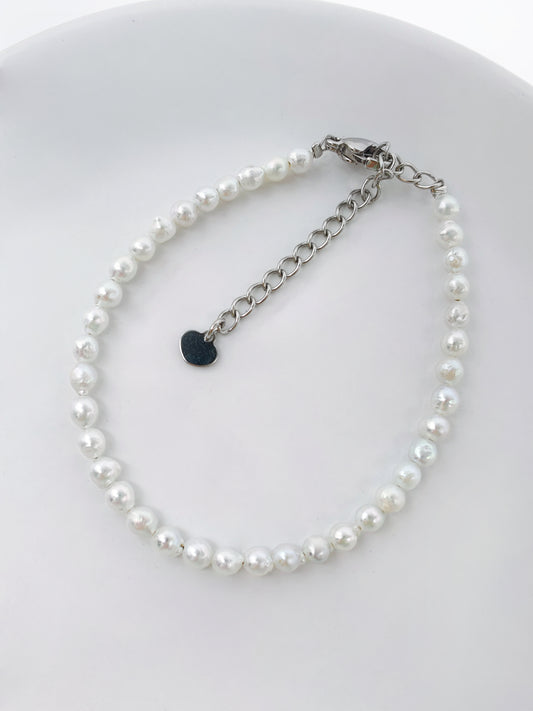 CLASSIC FRESHWATER PEARL BRACELET