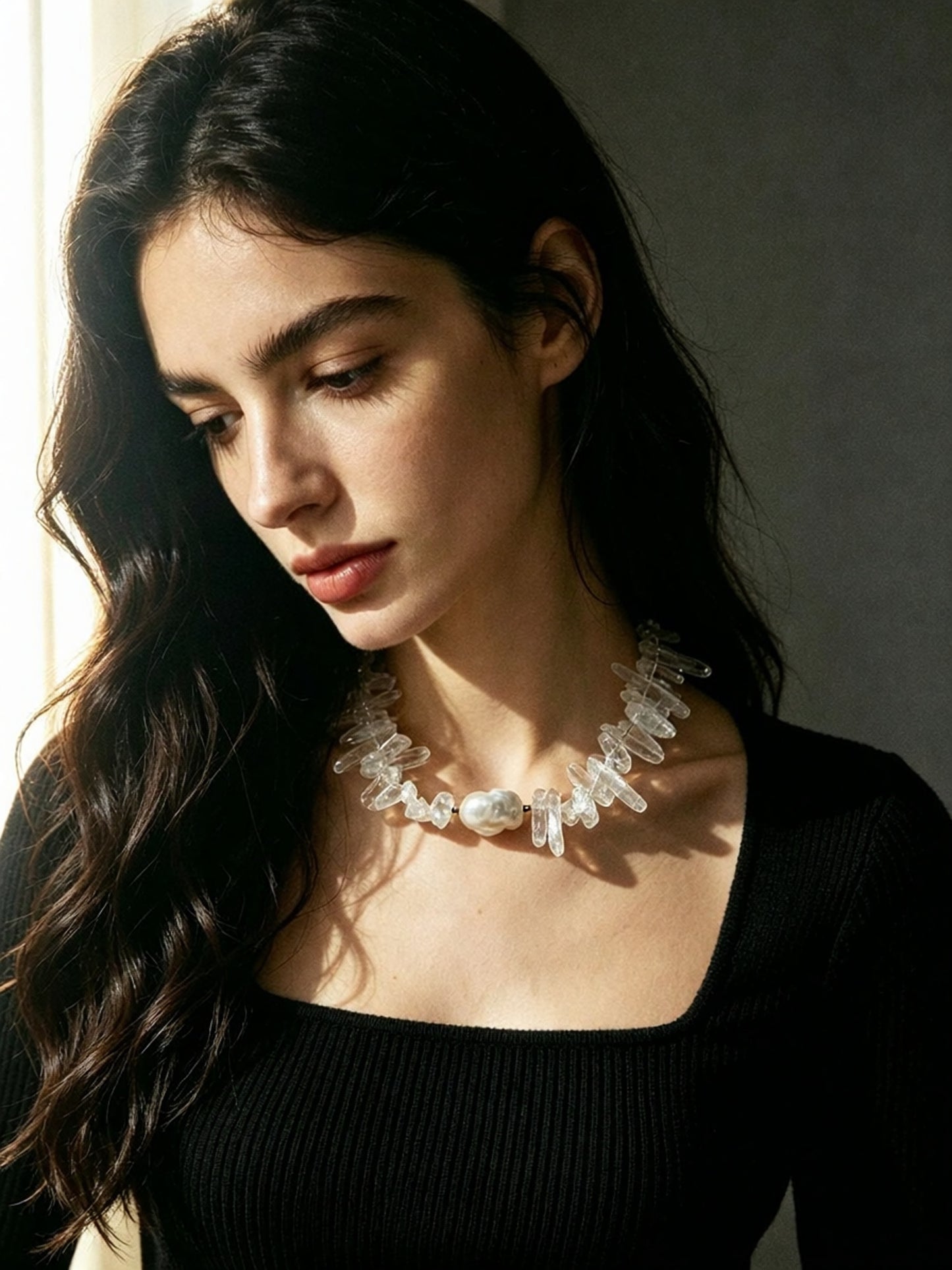 LARGE BAROQUE PEARL WITH CLEAR QUARTZ NECKLACE