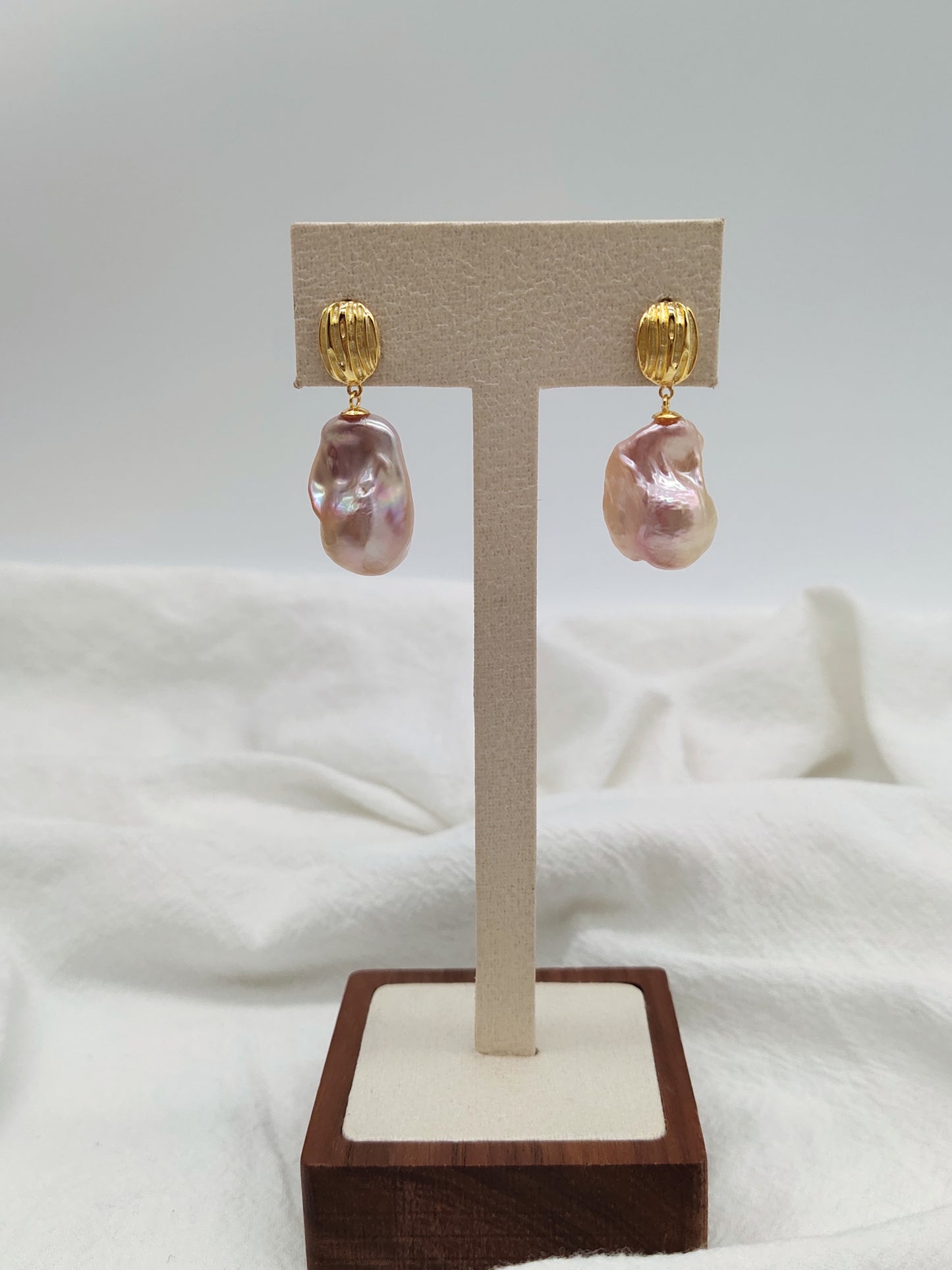 NATURAL PINK BAROQUE PEARL EARRINGS