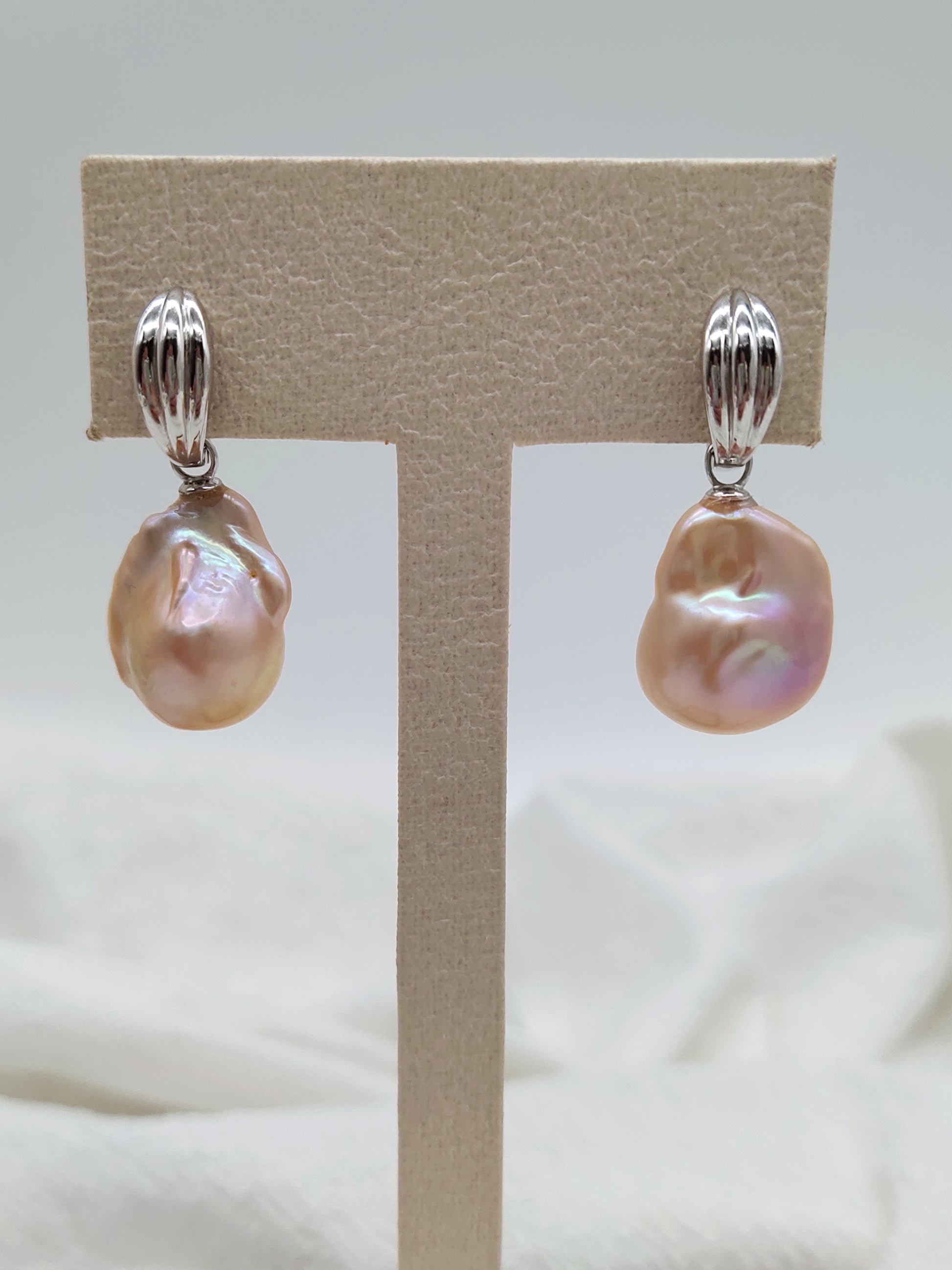 PEACH COLOUR BAROQUE PEARL EARRINGS