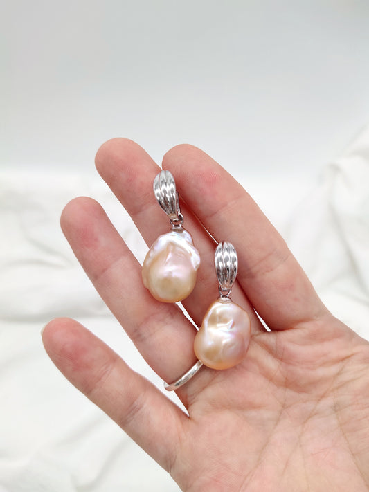PEACH COLOUR BAROQUE PEARL EARRINGS