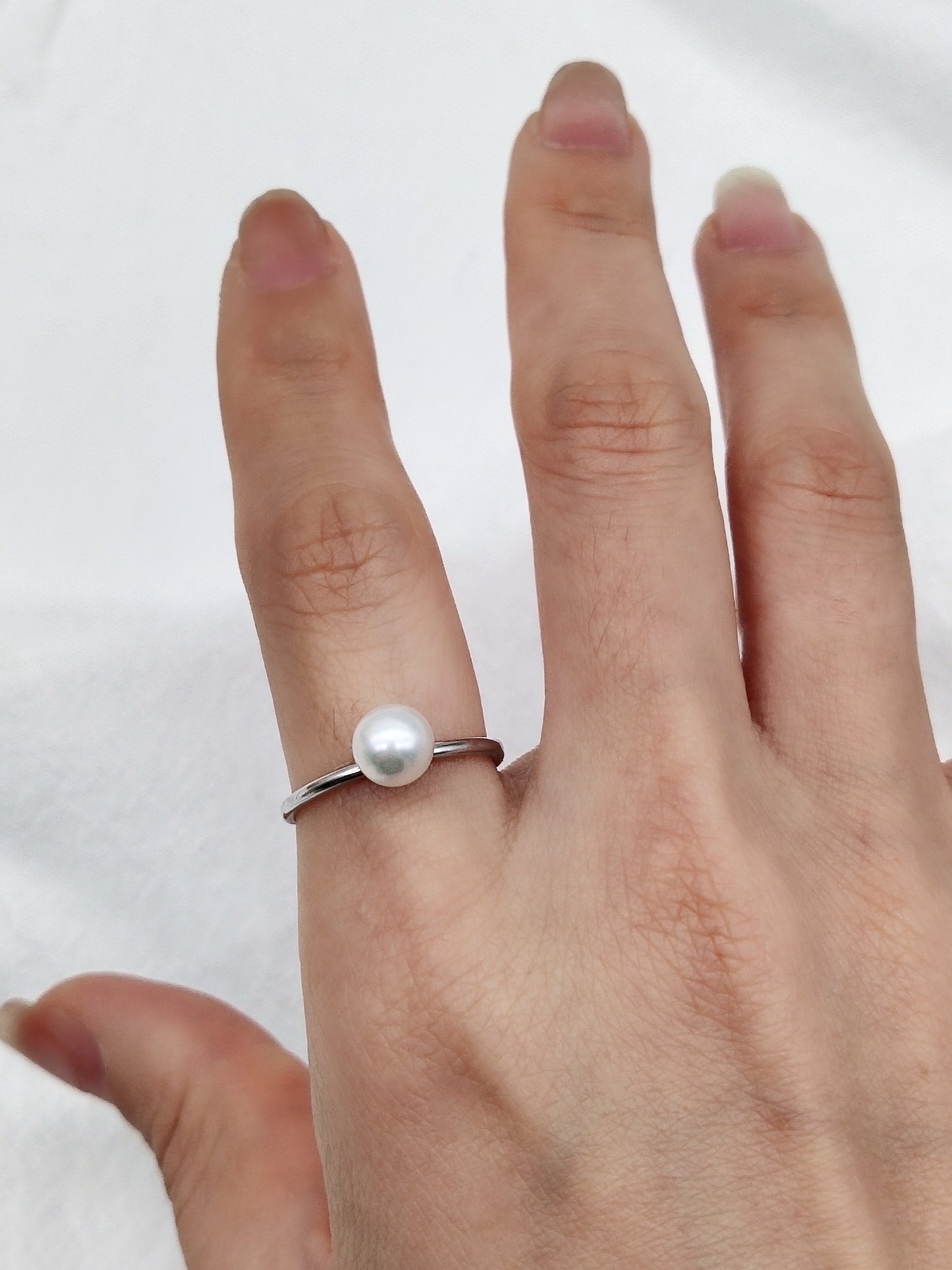 CLASSIC ROUND PEARL RING