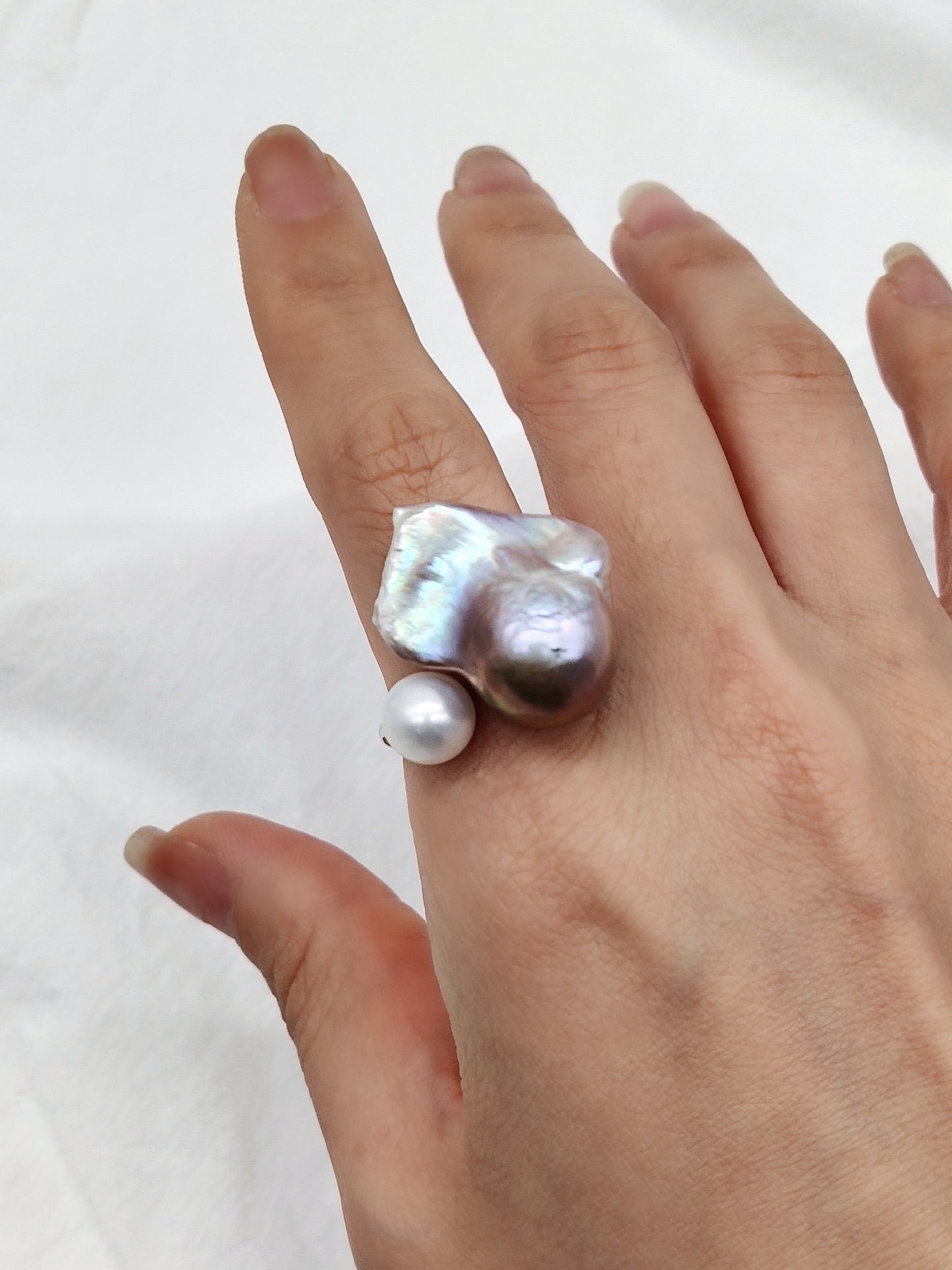 Baroque pearl ring