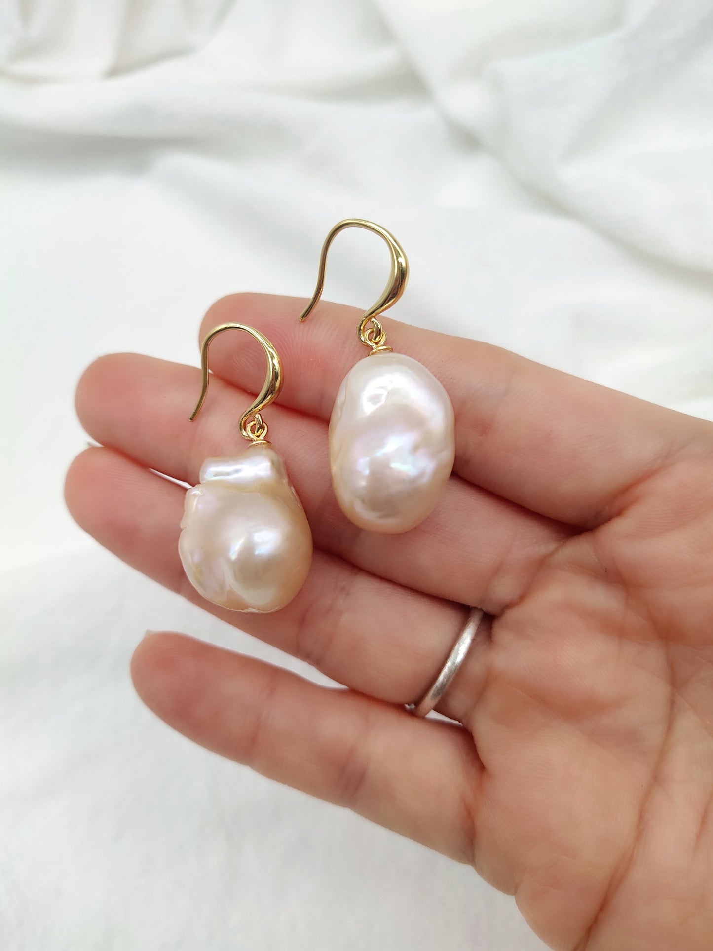 CHAMPAGNE BAROQUE PEARL EARRINGS