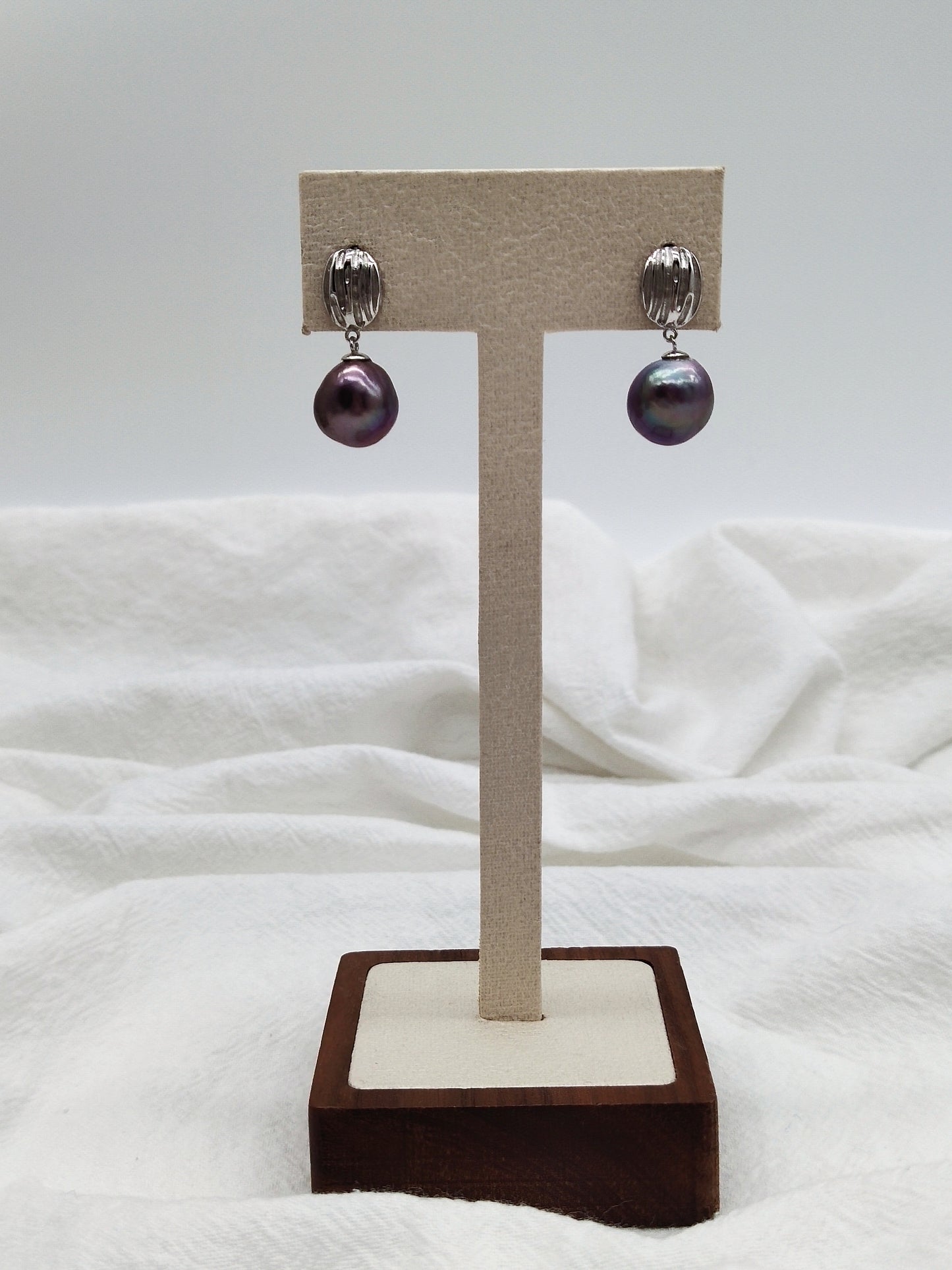 NATURAL PURPLE PEARL EARRINGS