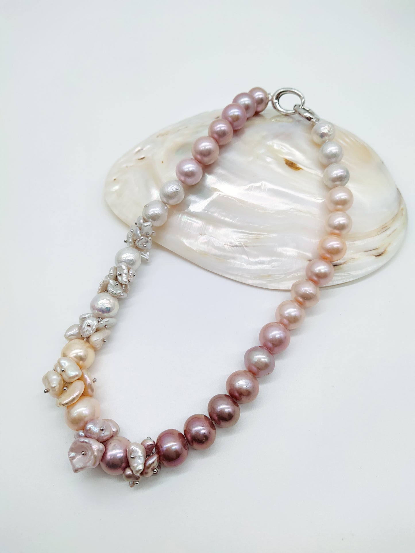 CUSTOM MADE GRADIENT PEARL NACKLACE