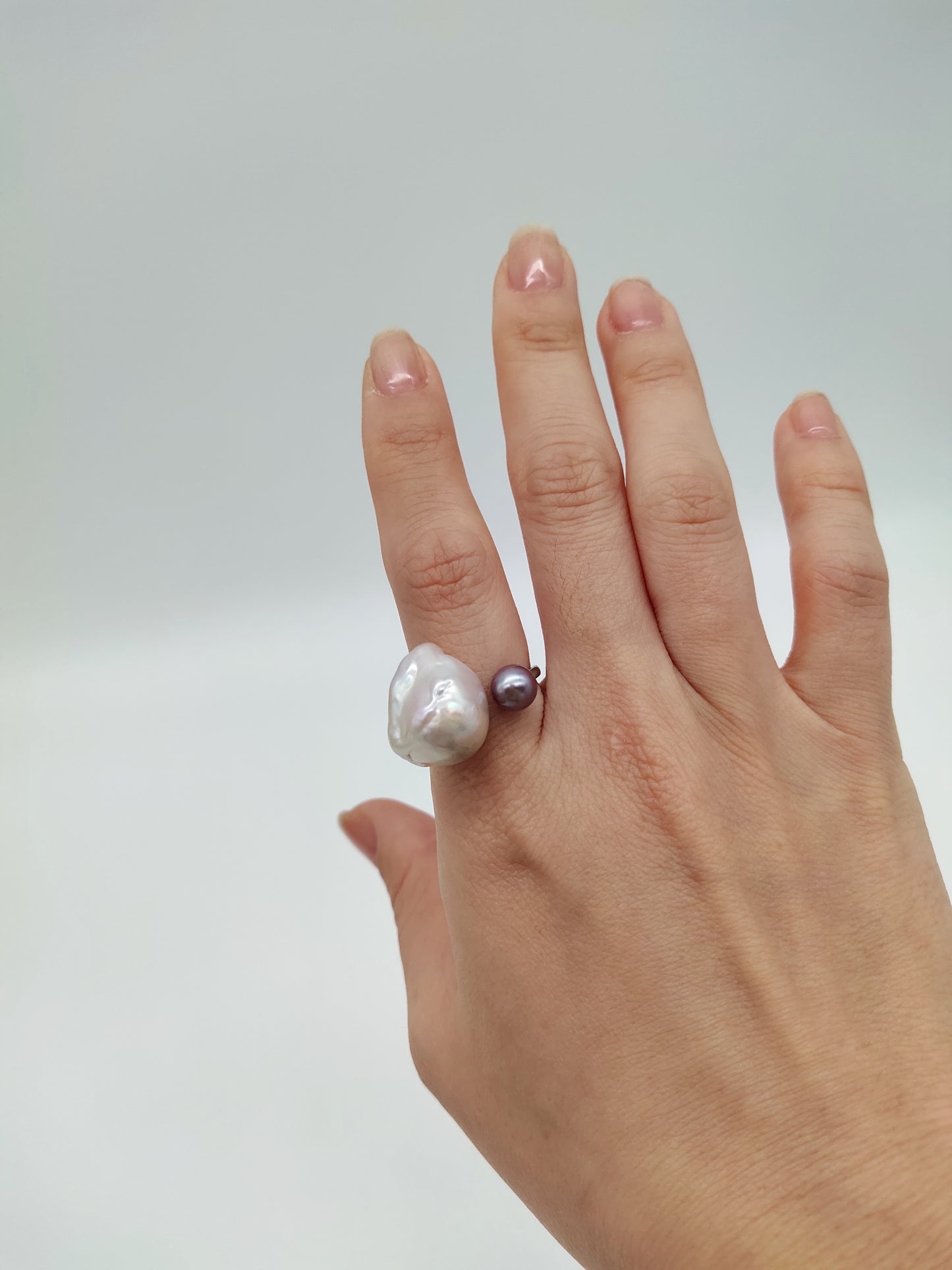 Double pearl ring