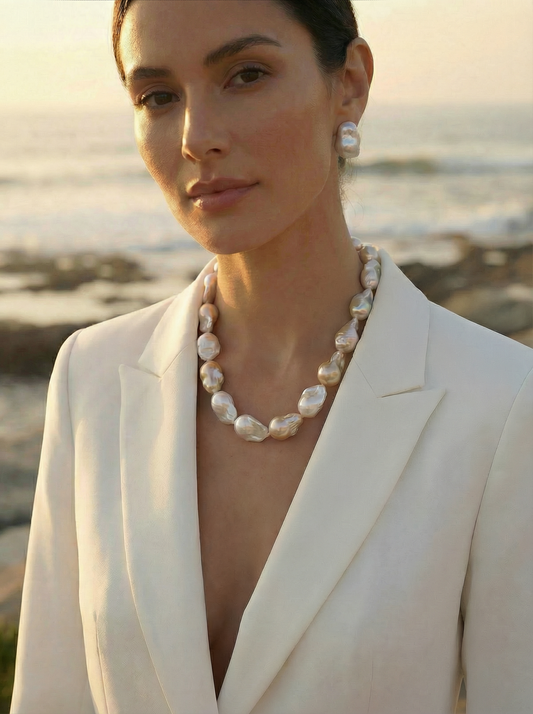 LARGE BAROQUE PEARL NECKLACE