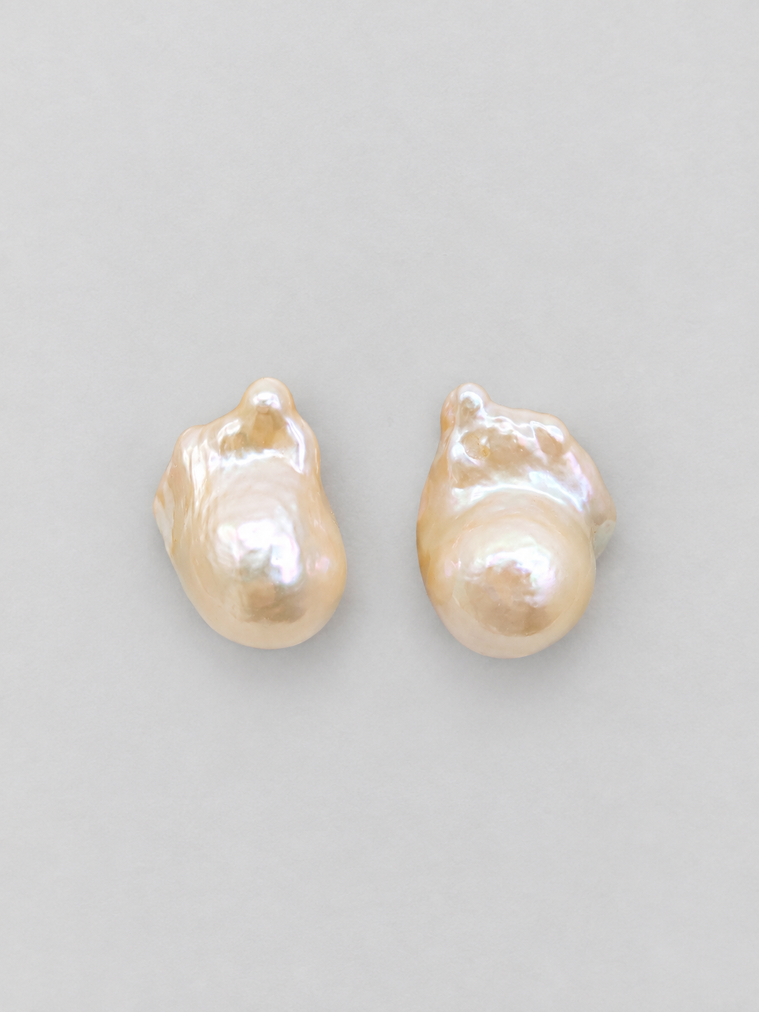 CHAMPAGNE BAROQUE PEARL STUD EARRINGS