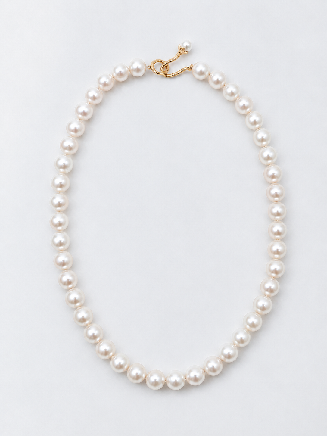 CLASSIC FRESHWATER ROUND PEARL NECKLACE