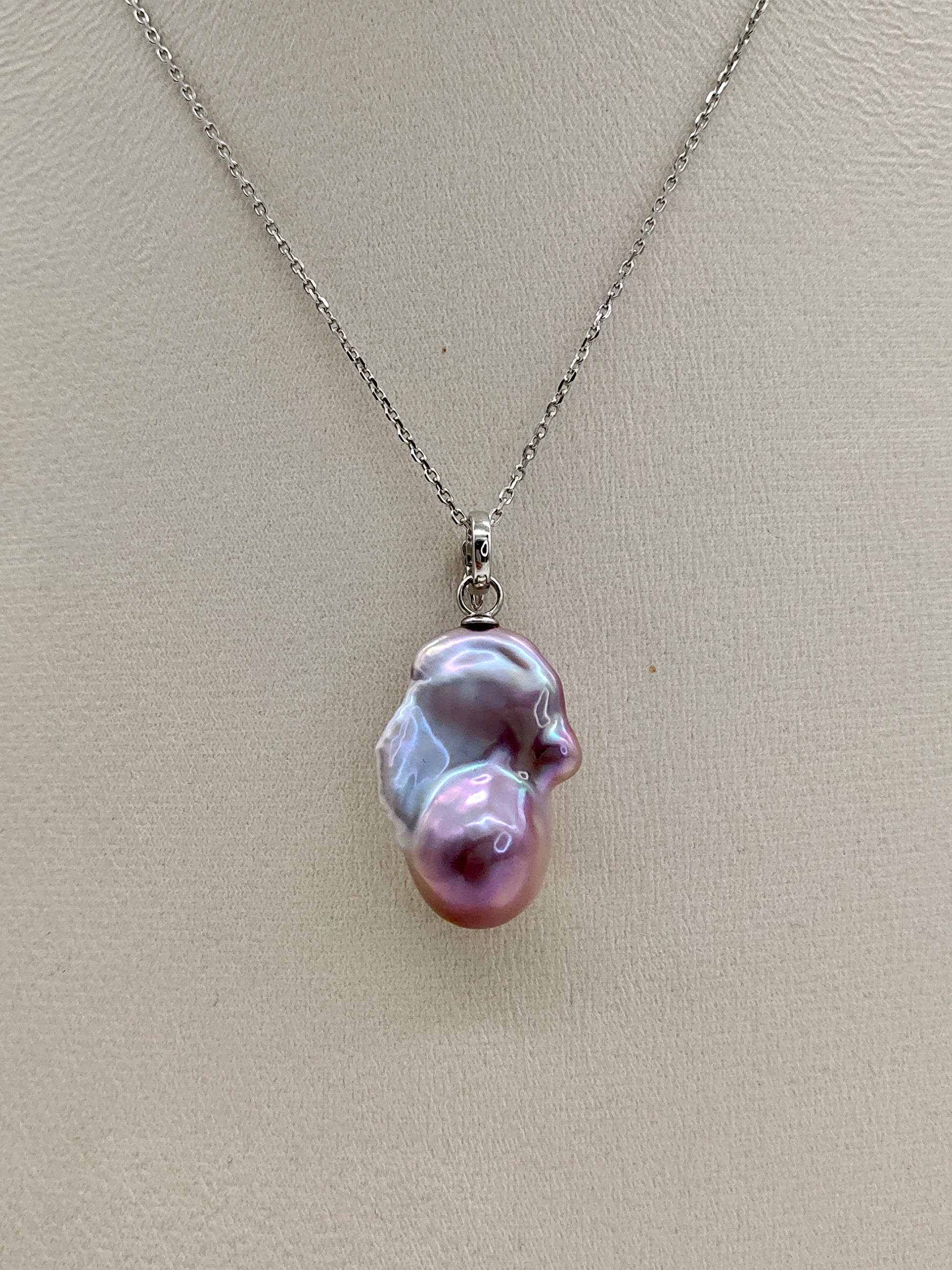 COLOURFUL BAROQUE PEARL NECKLACE (pearl necklace excluded)