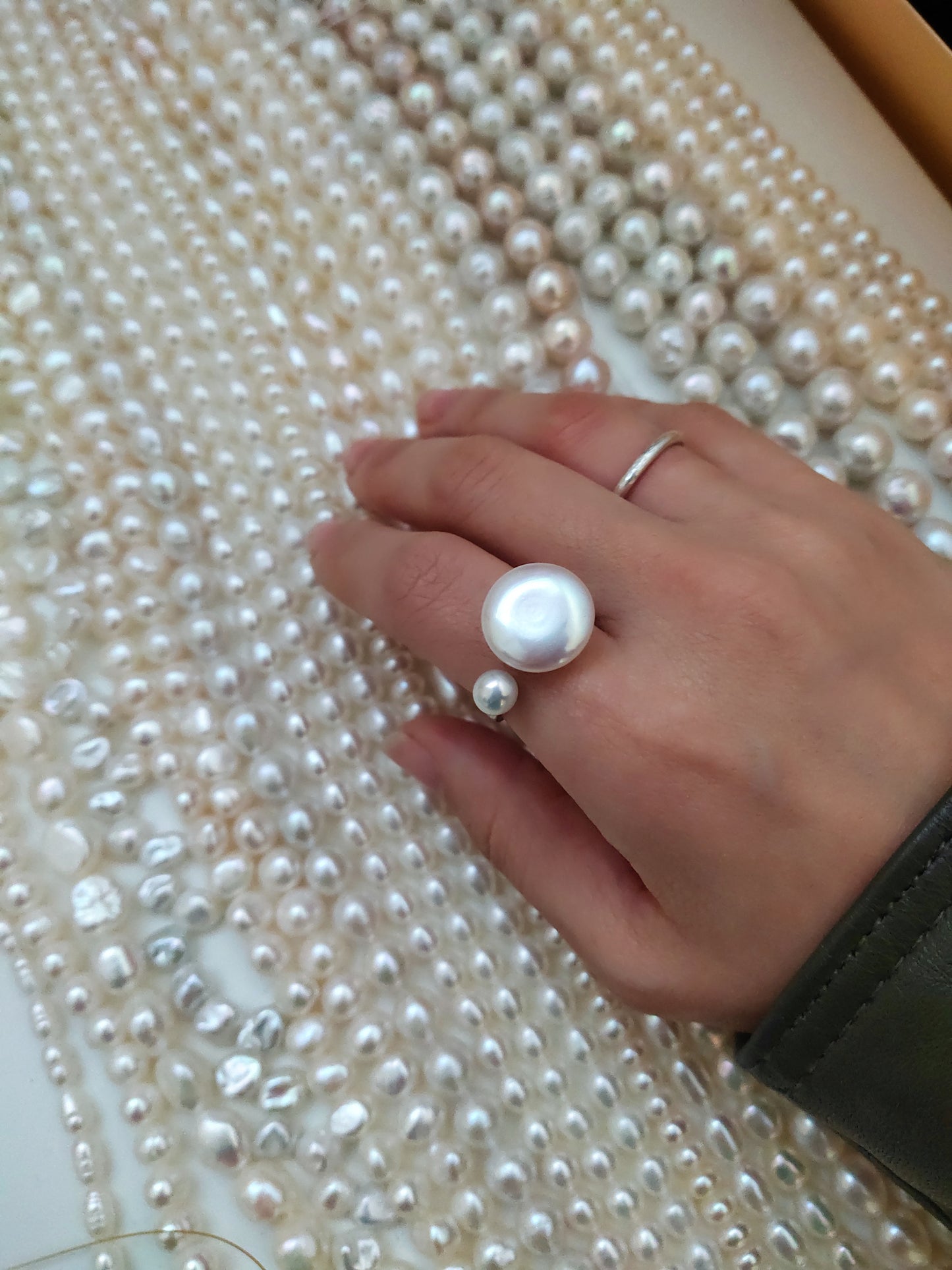 DOUBLE PEARL RING