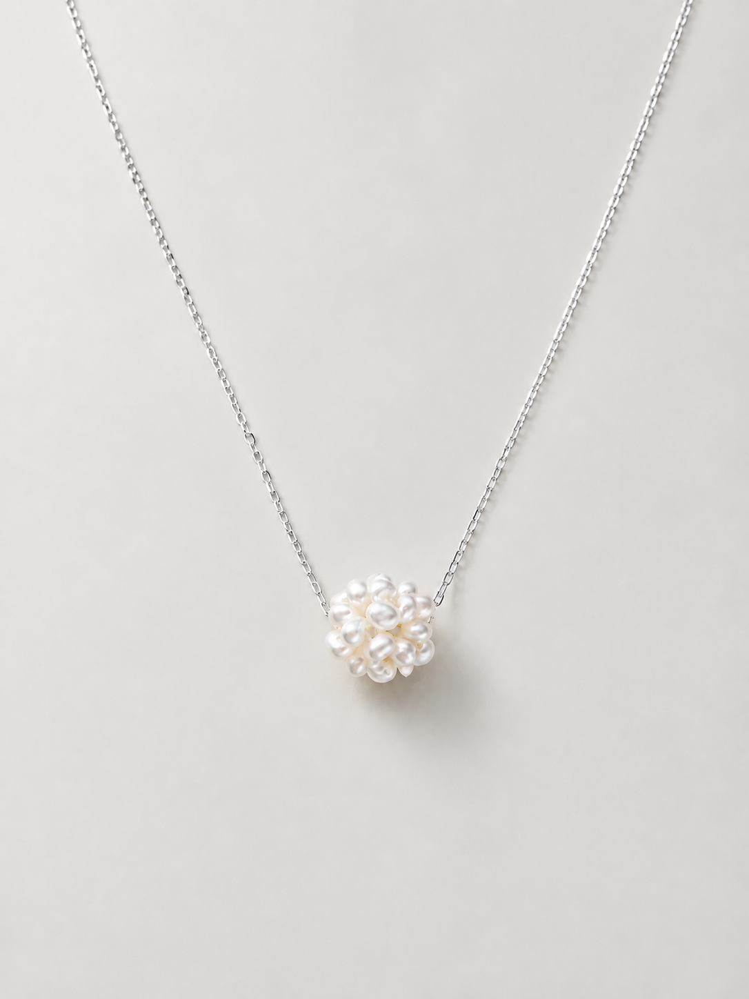 HANDMADE WEAVE WHITE PEARL BALL CLUSTER PENDANT  NECKLACE