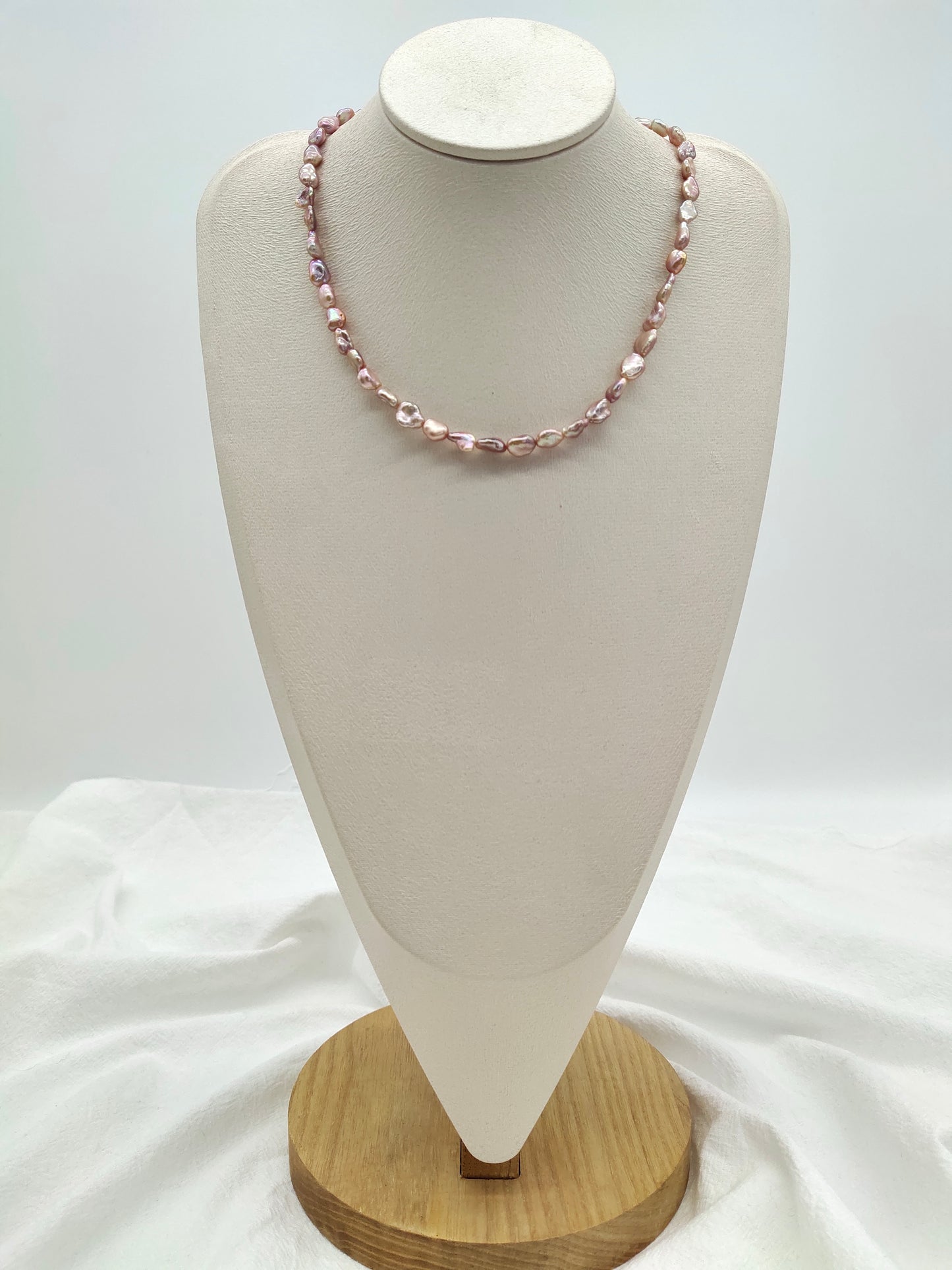 IRIDESCENT FRESHWATER KESHI PEARL NECKLACE