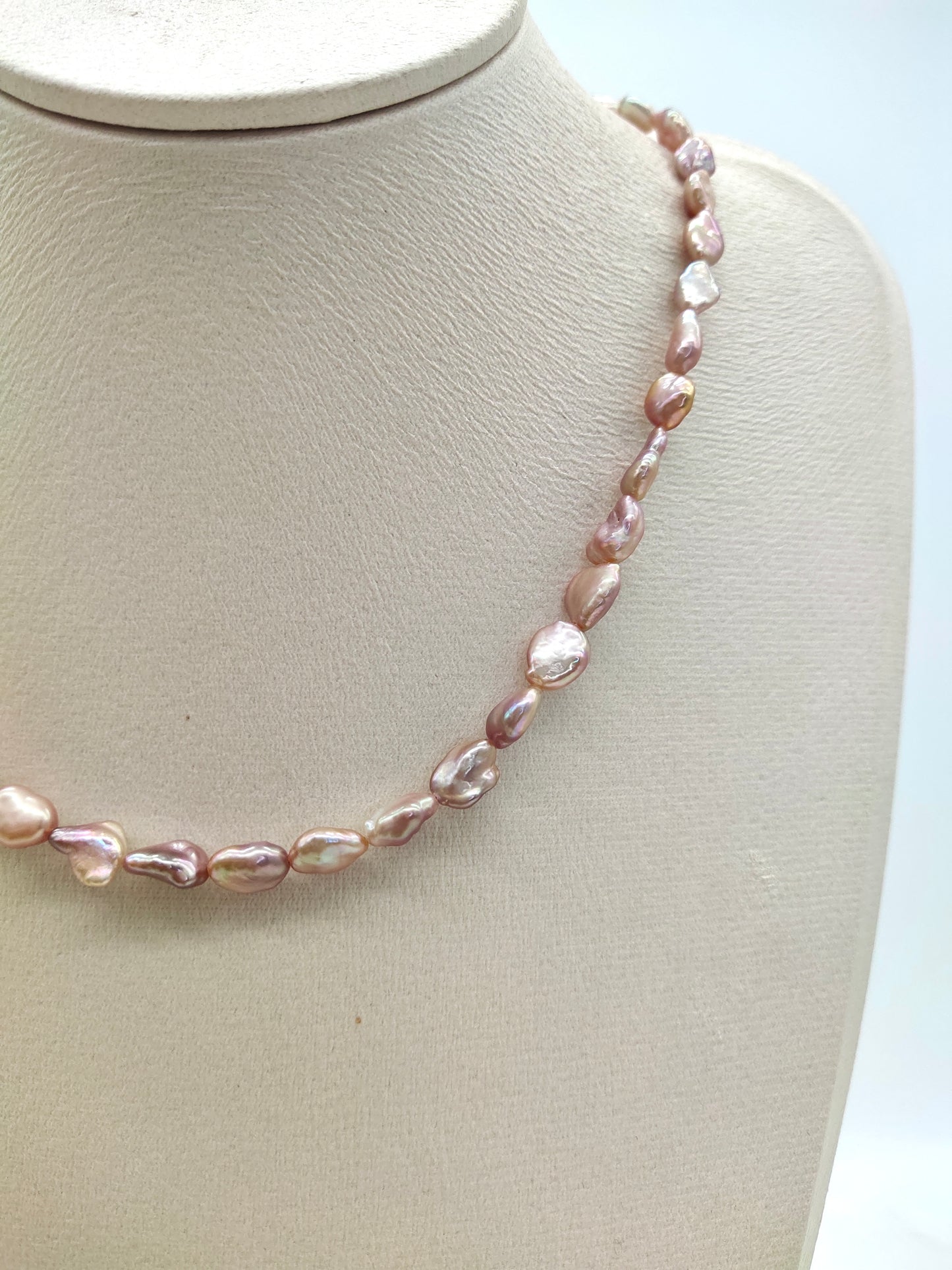 IRIDESCENT FRESHWATER KESHI PEARL NECKLACE