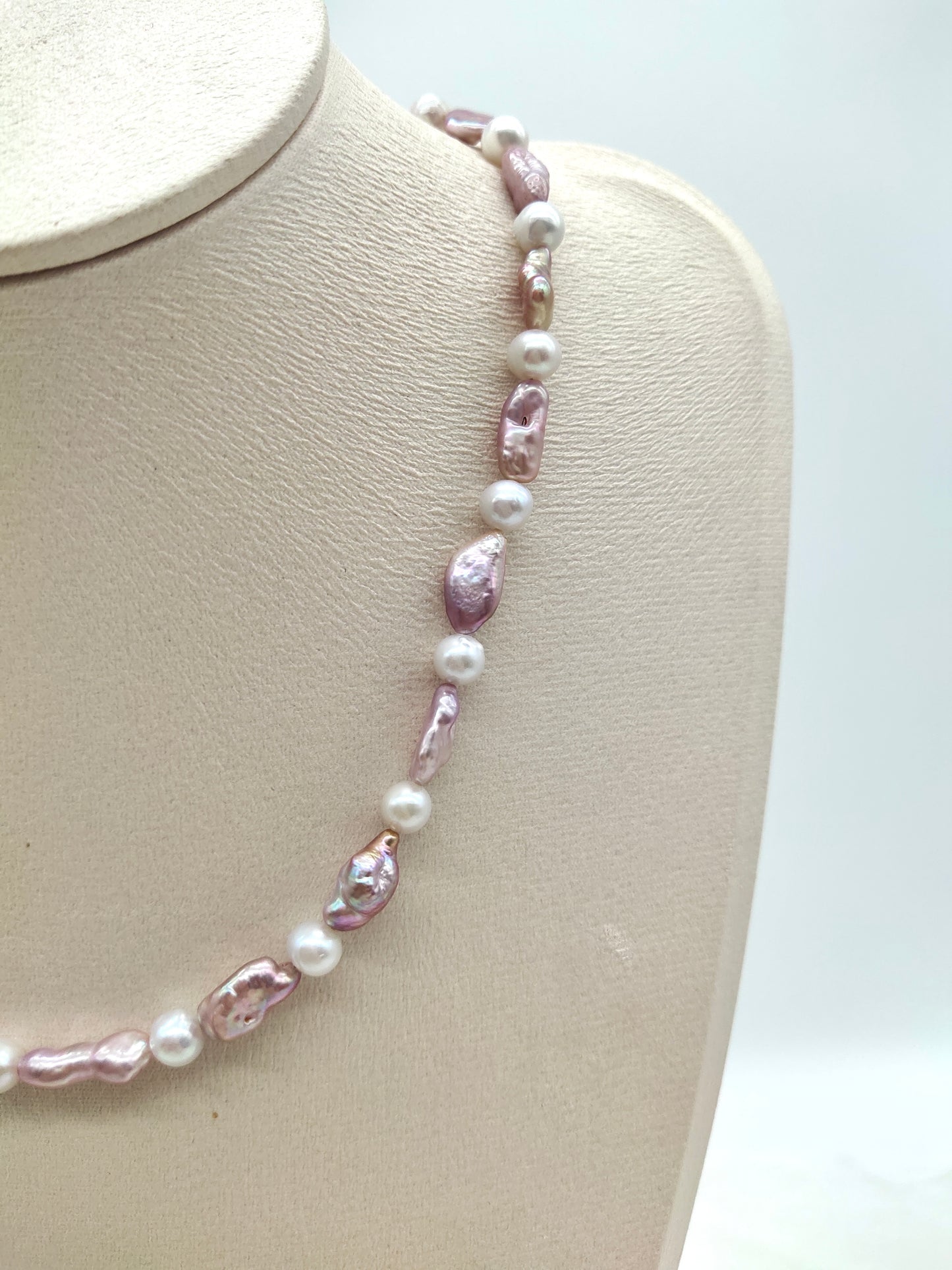 IRIDESCENT FRESHWATER KESHI PEARL NECKLACE