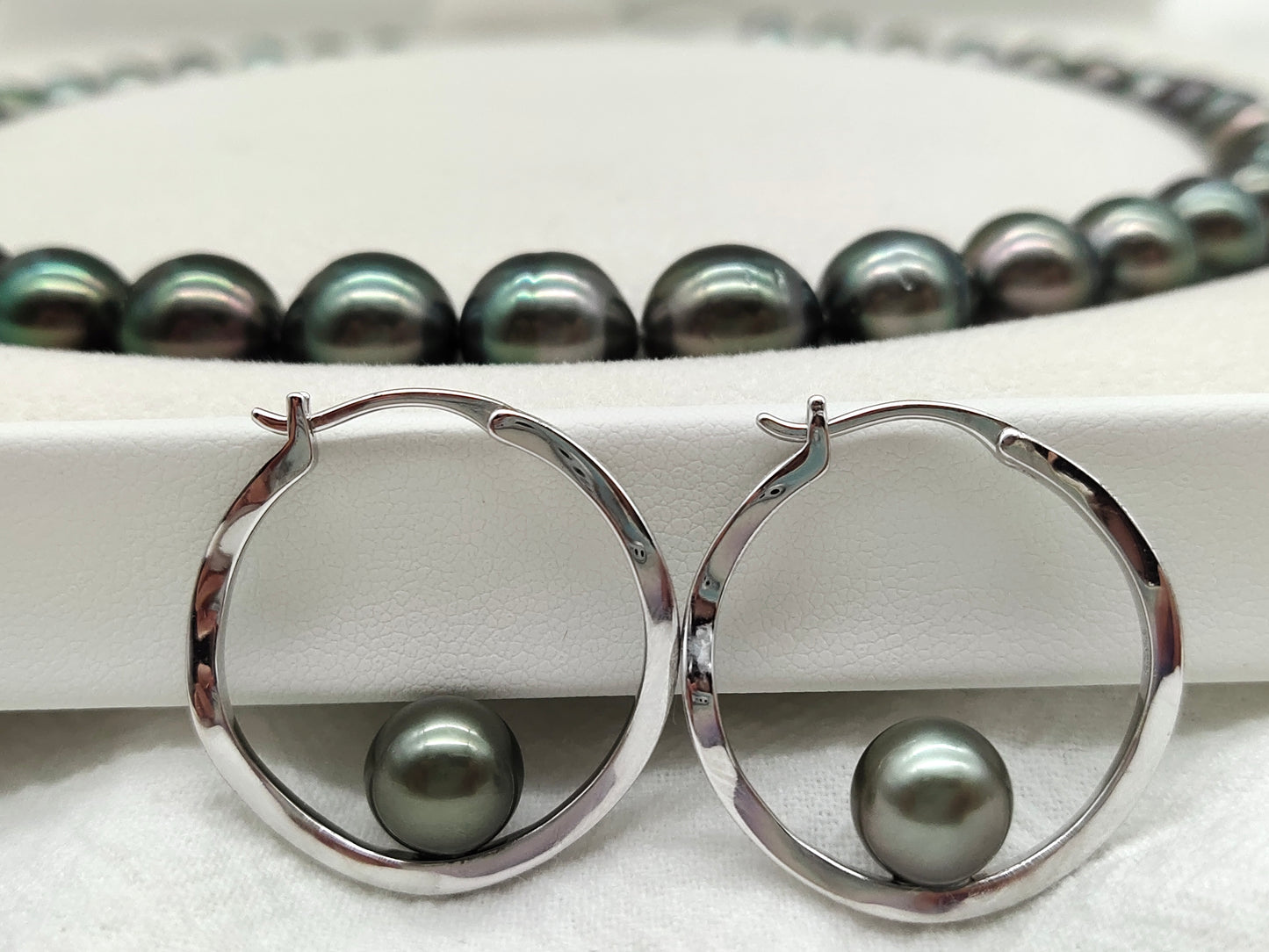 TAHITIAN SOUTH SEA PEARL HOOP EARRINGS