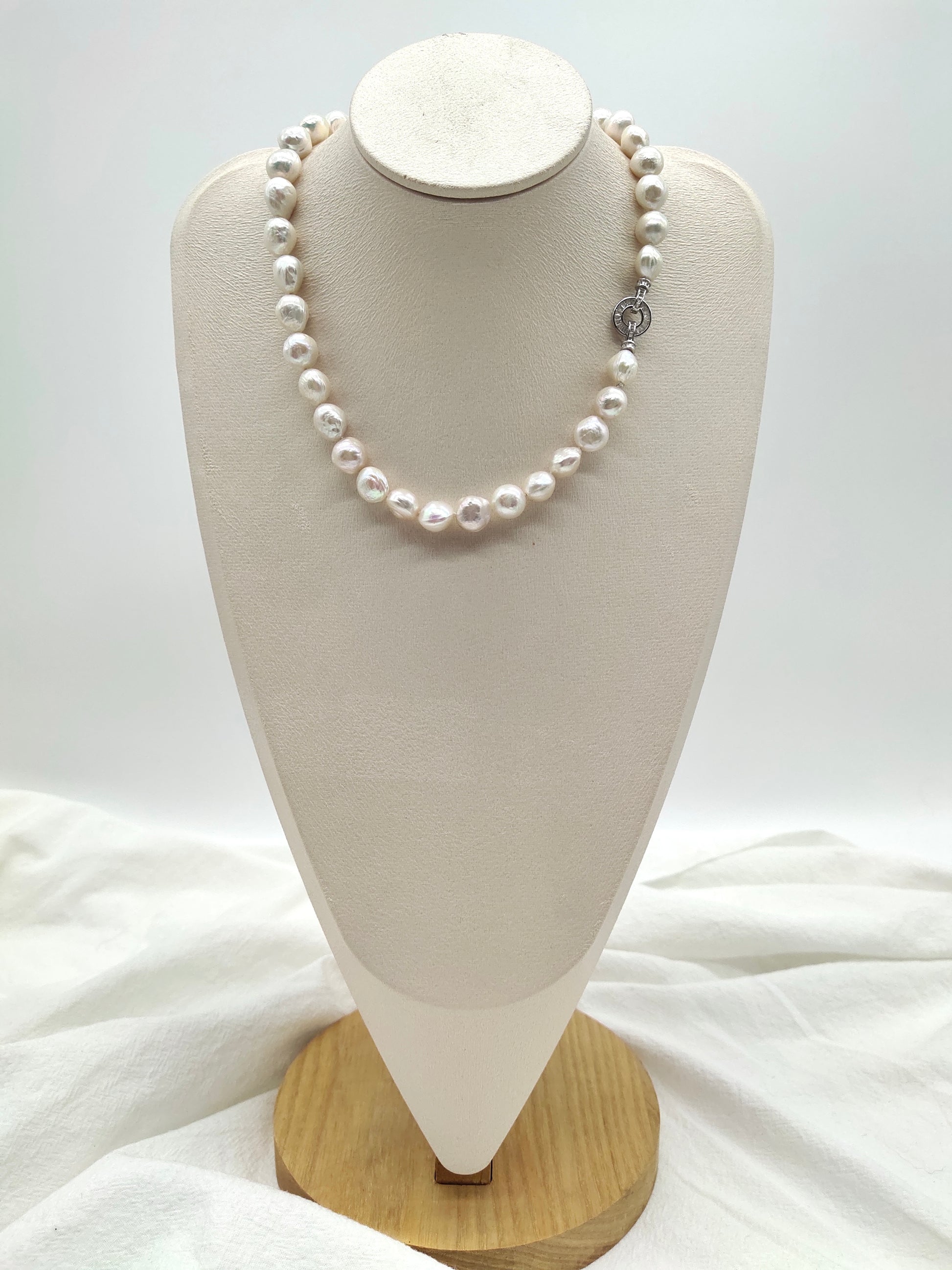 RIPPLE FRESHWATER PEARL NECKLACE