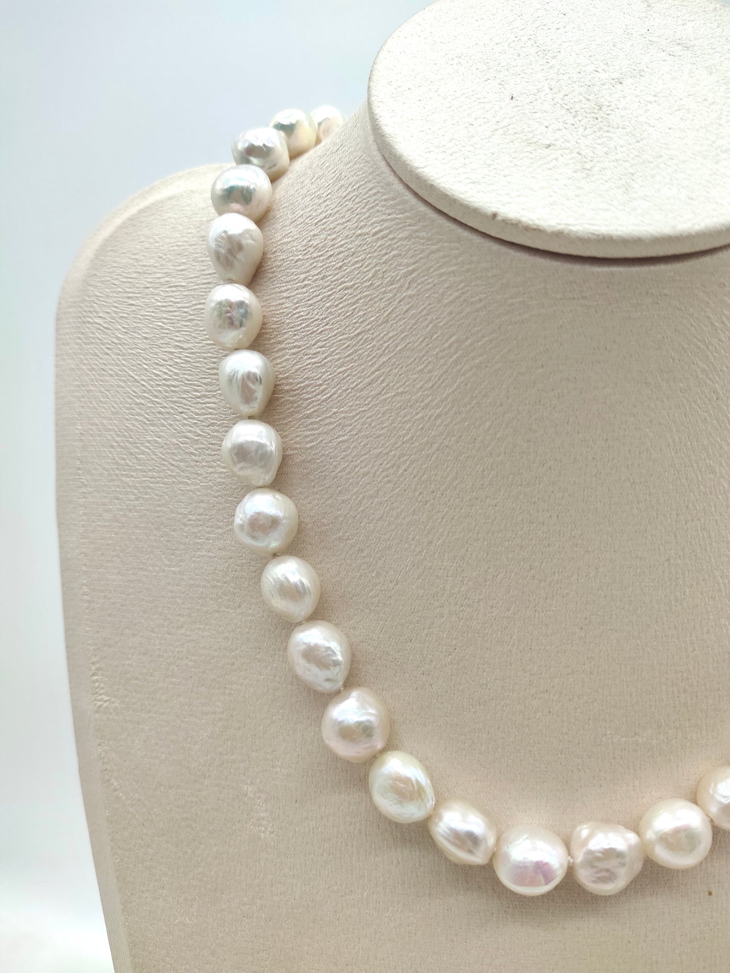 RIPPLE FRESHWATER PEARL NECKLACE