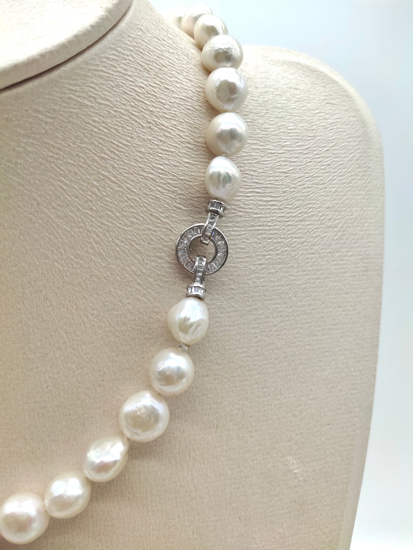 RIPPLE FRESHWATER PEARL NECKLACE