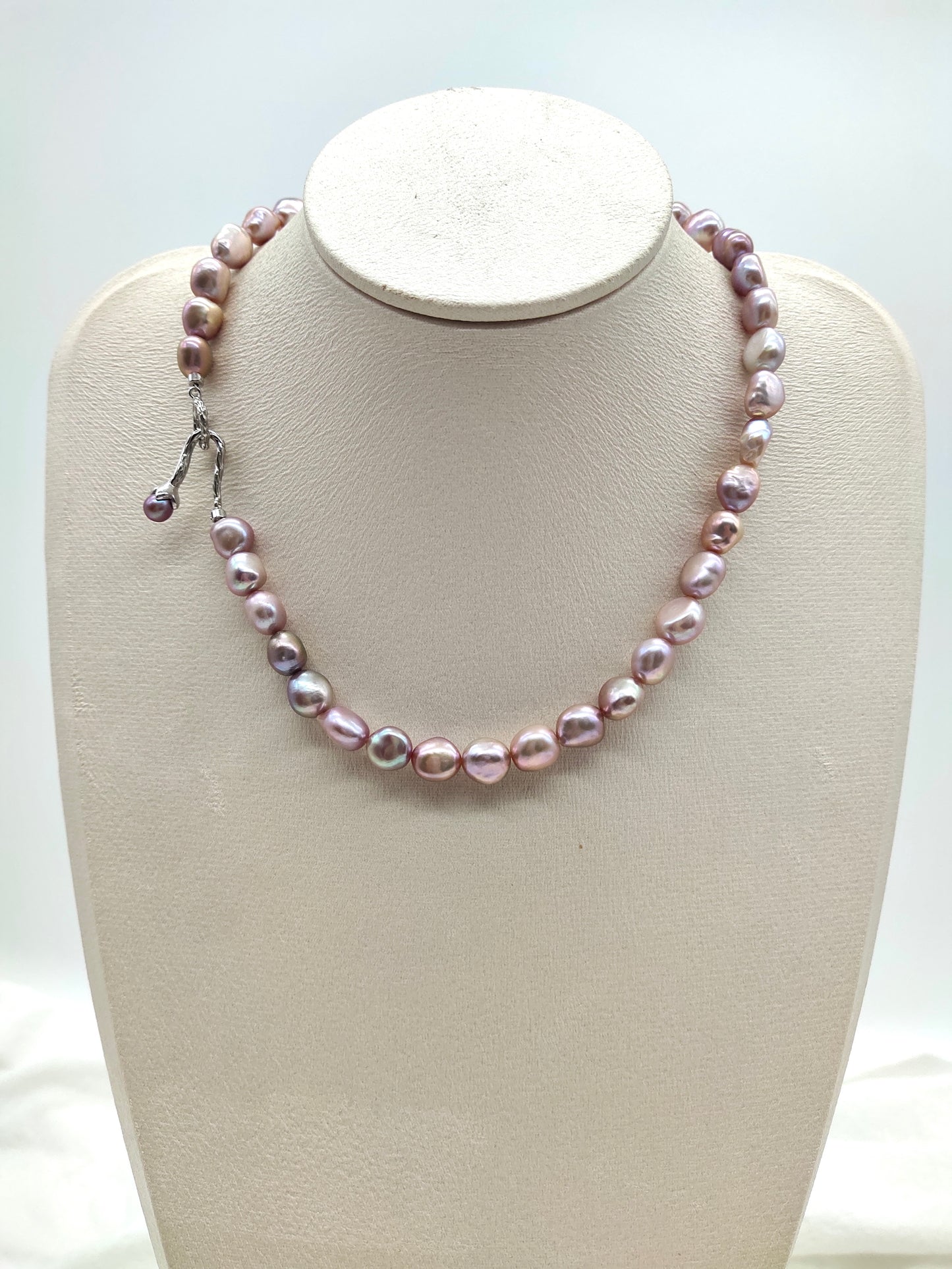 LAVENDER PEARL NECKLACE